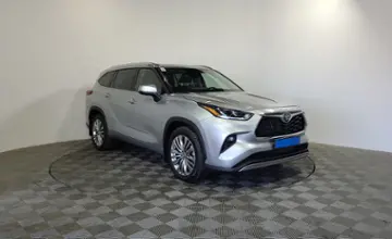 Toyota Highlander 2023 года за 35 500 000 тг. в Алматы фото 3
