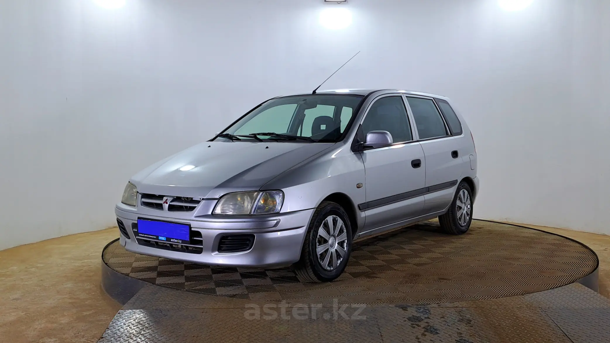 Mitsubishi Space Star 2002