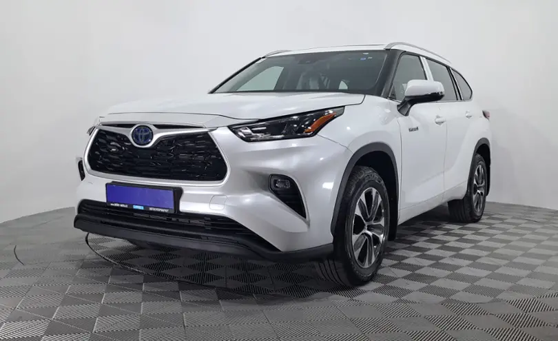 Toyota Highlander 2022 года за 28 211 000 тг. в Астана