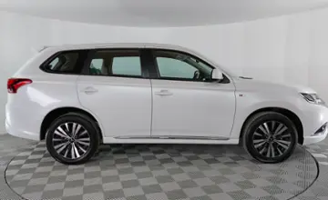 Mitsubishi Outlander 2022 года за 13 405 000 тг. в Актау фото 4