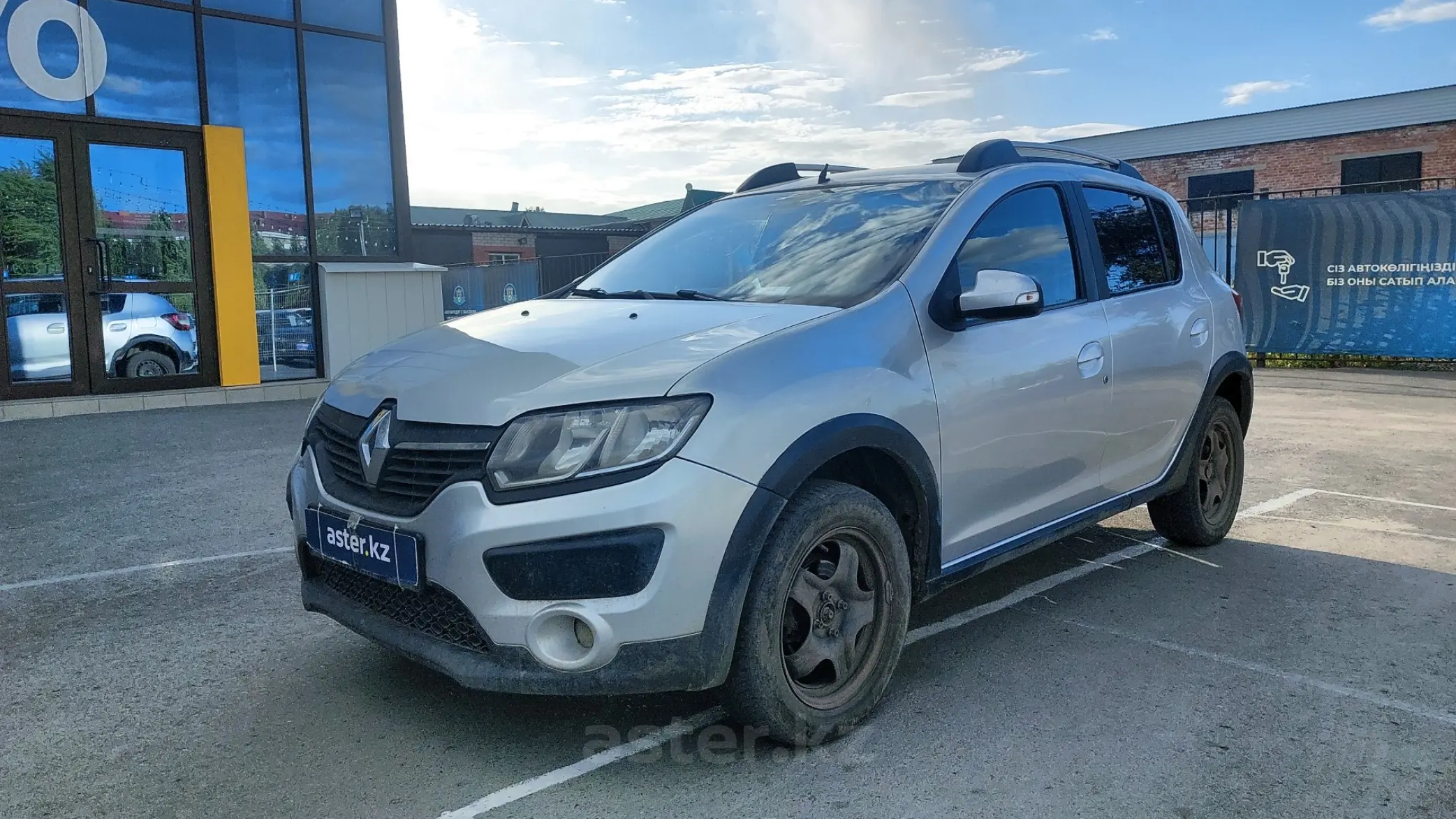 Renault Sandero 2015