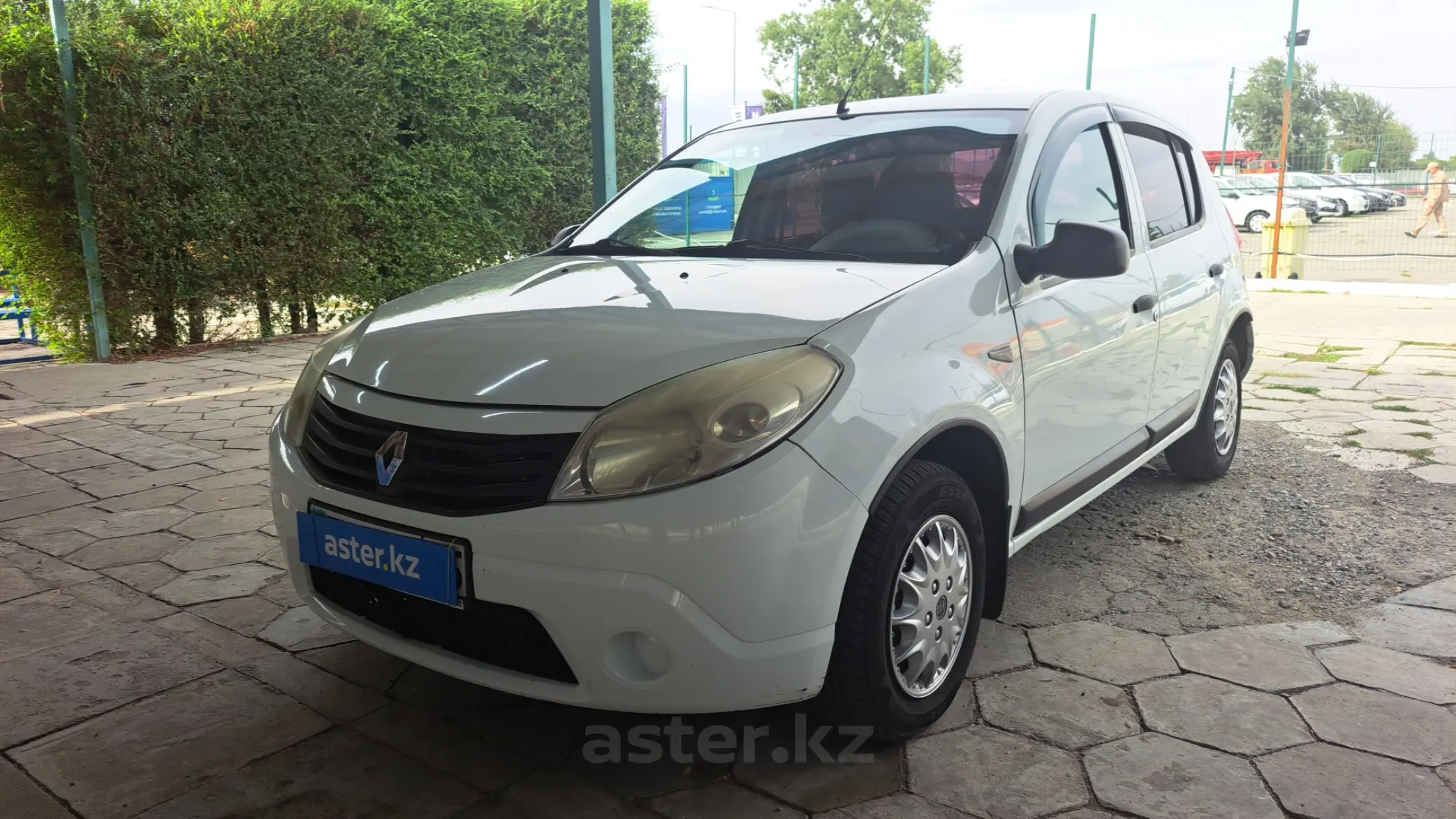 Renault Sandero 2012