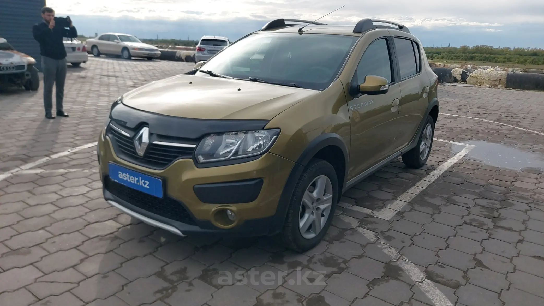 Renault Sandero 2015