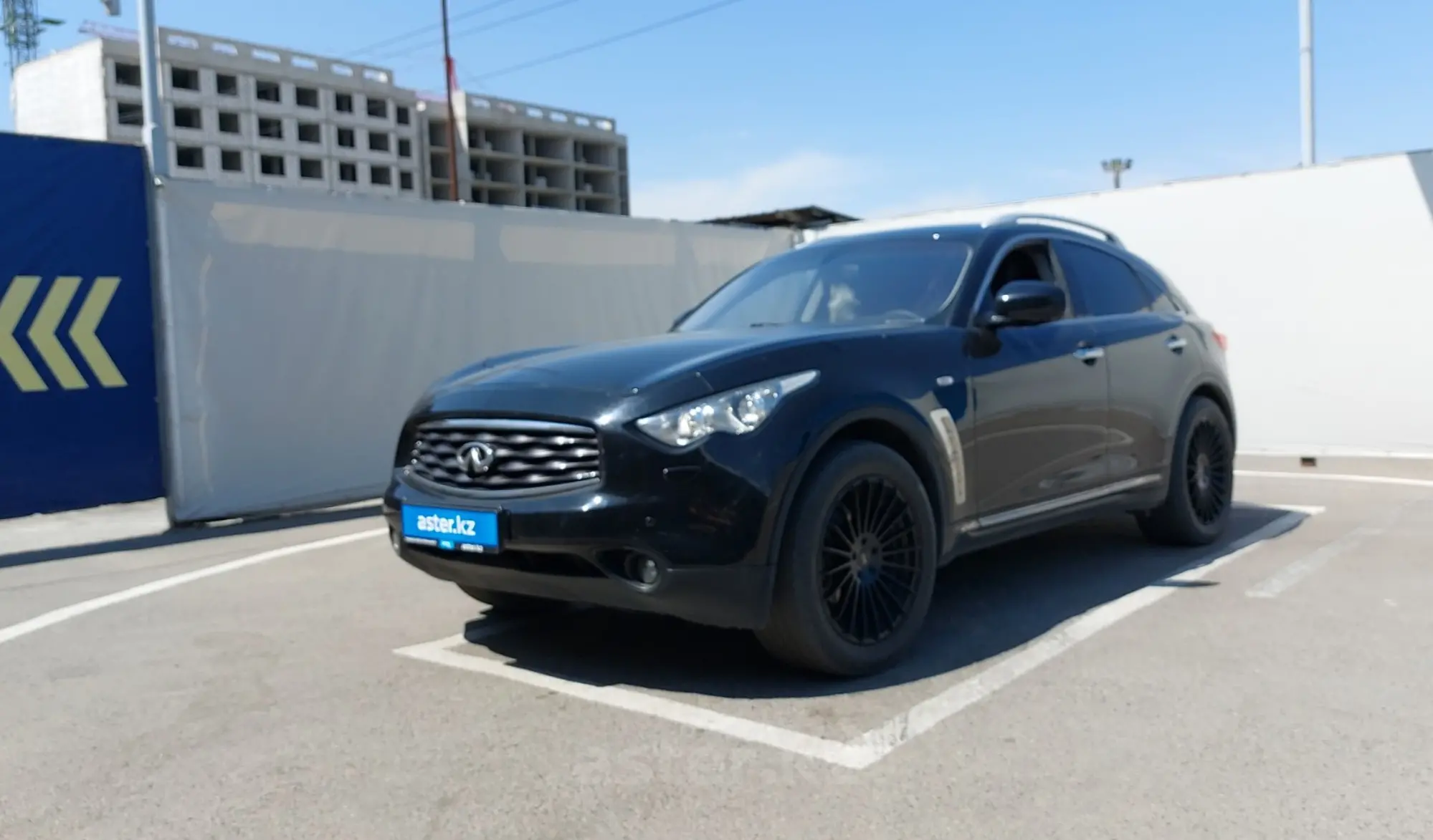 Infiniti FX 2011