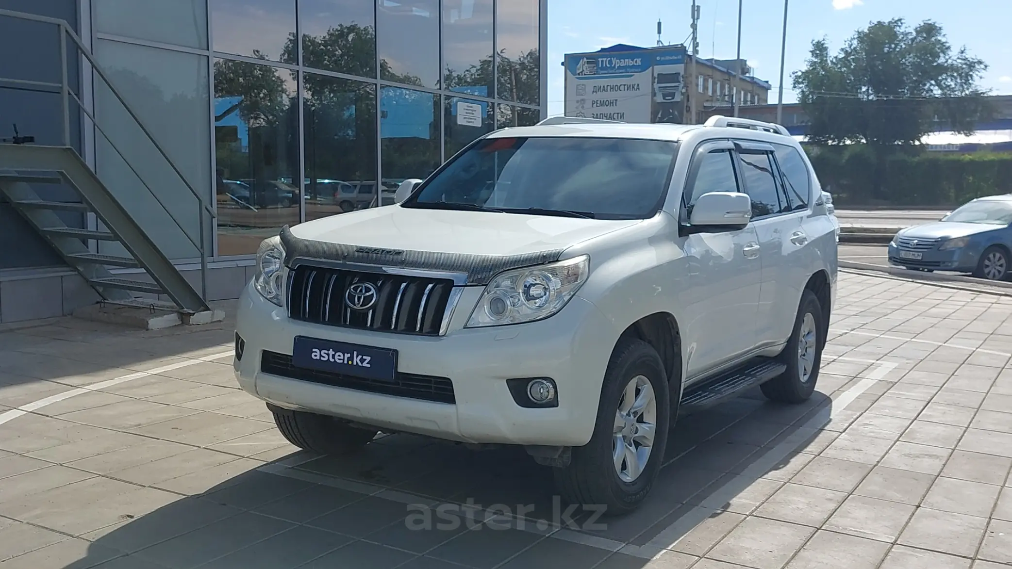 Toyota Land Cruiser Prado 2011