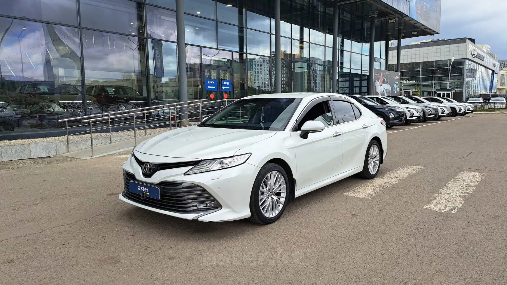 Toyota Camry 2019