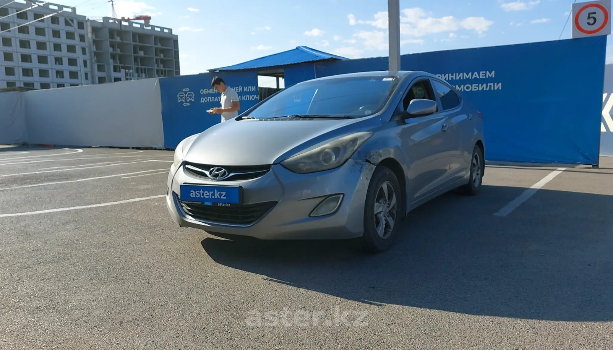 Hyundai Elantra 2013