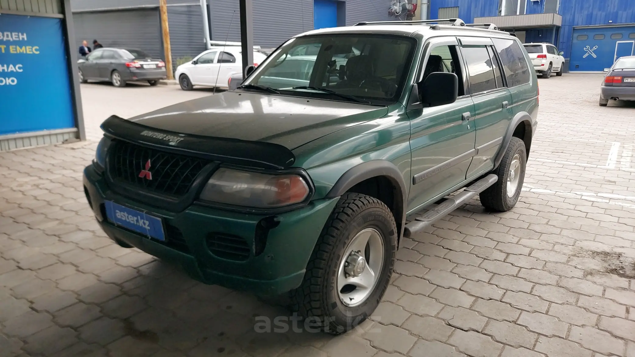 Mitsubishi Montero Sport 2000