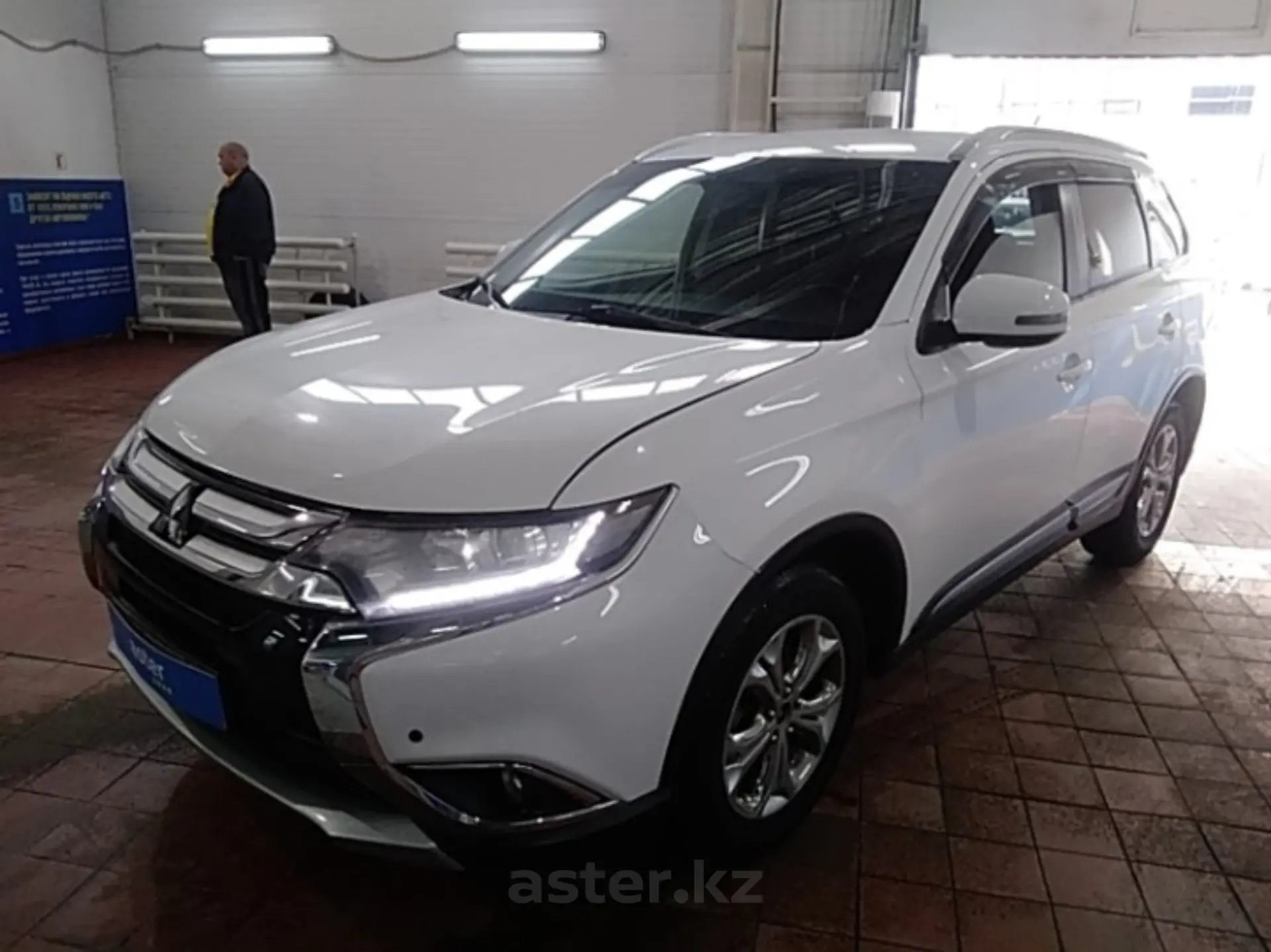 Mitsubishi Outlander 2015