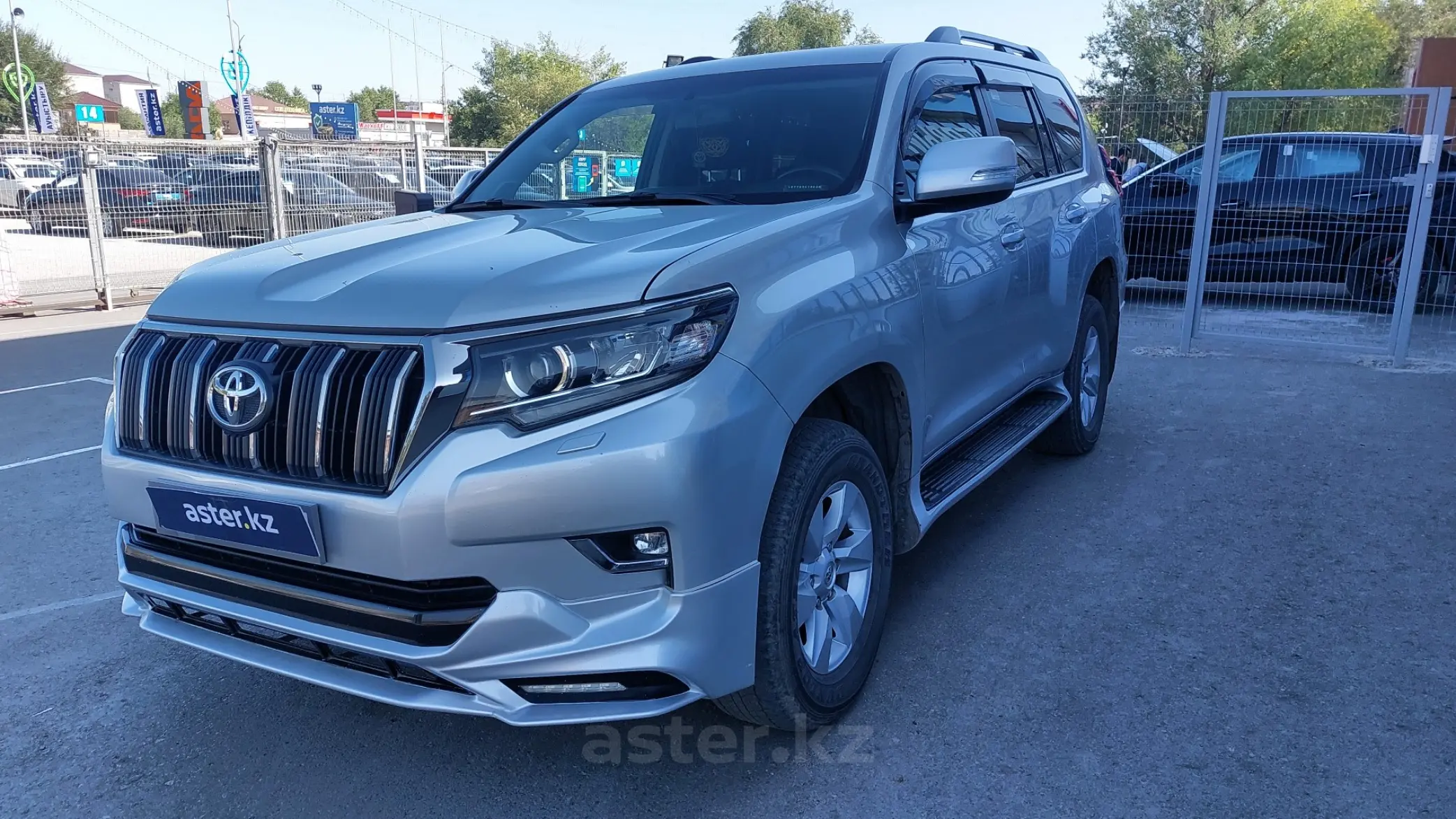 Toyota Land Cruiser Prado 2019