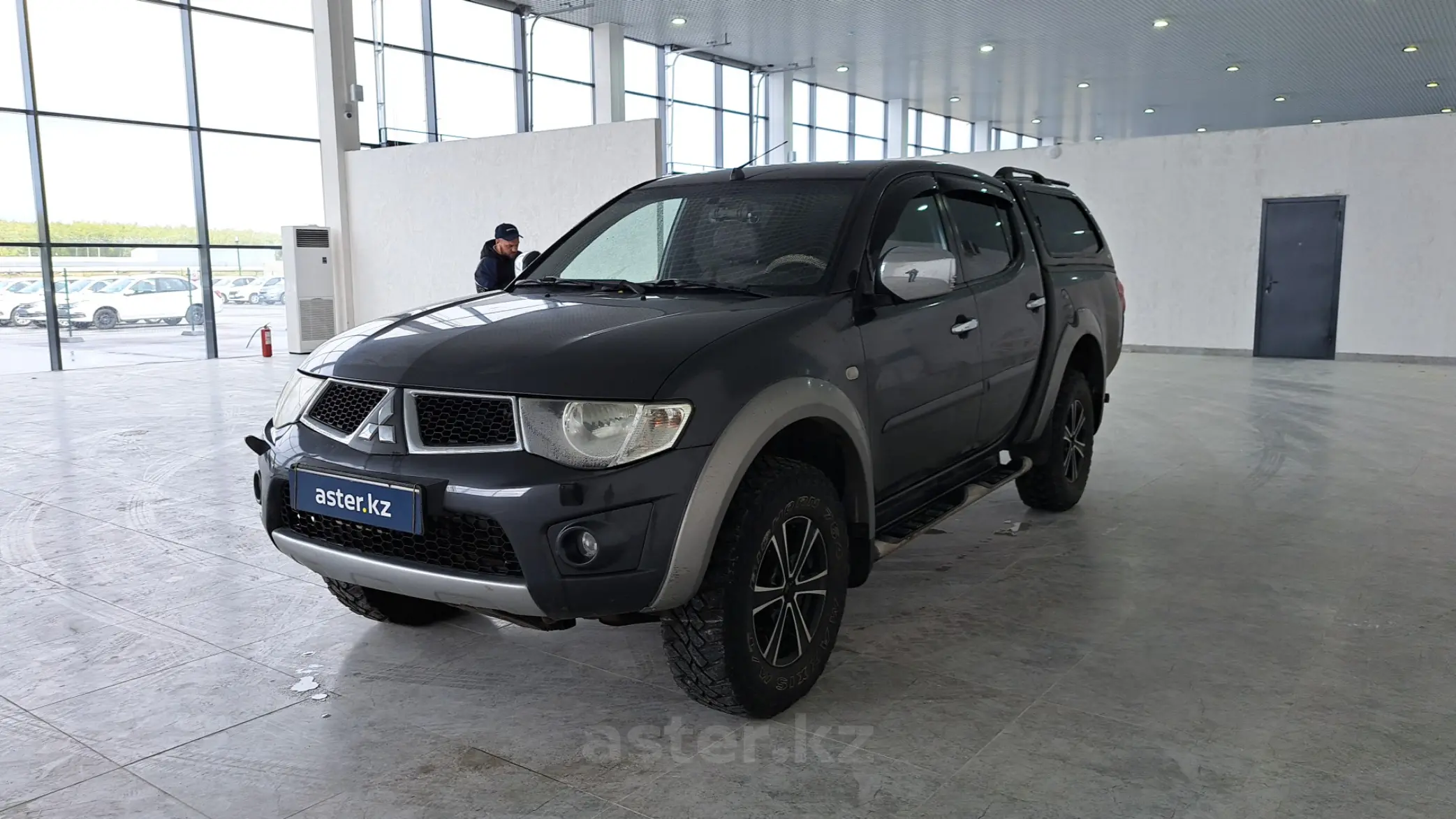 Mitsubishi L200 2012