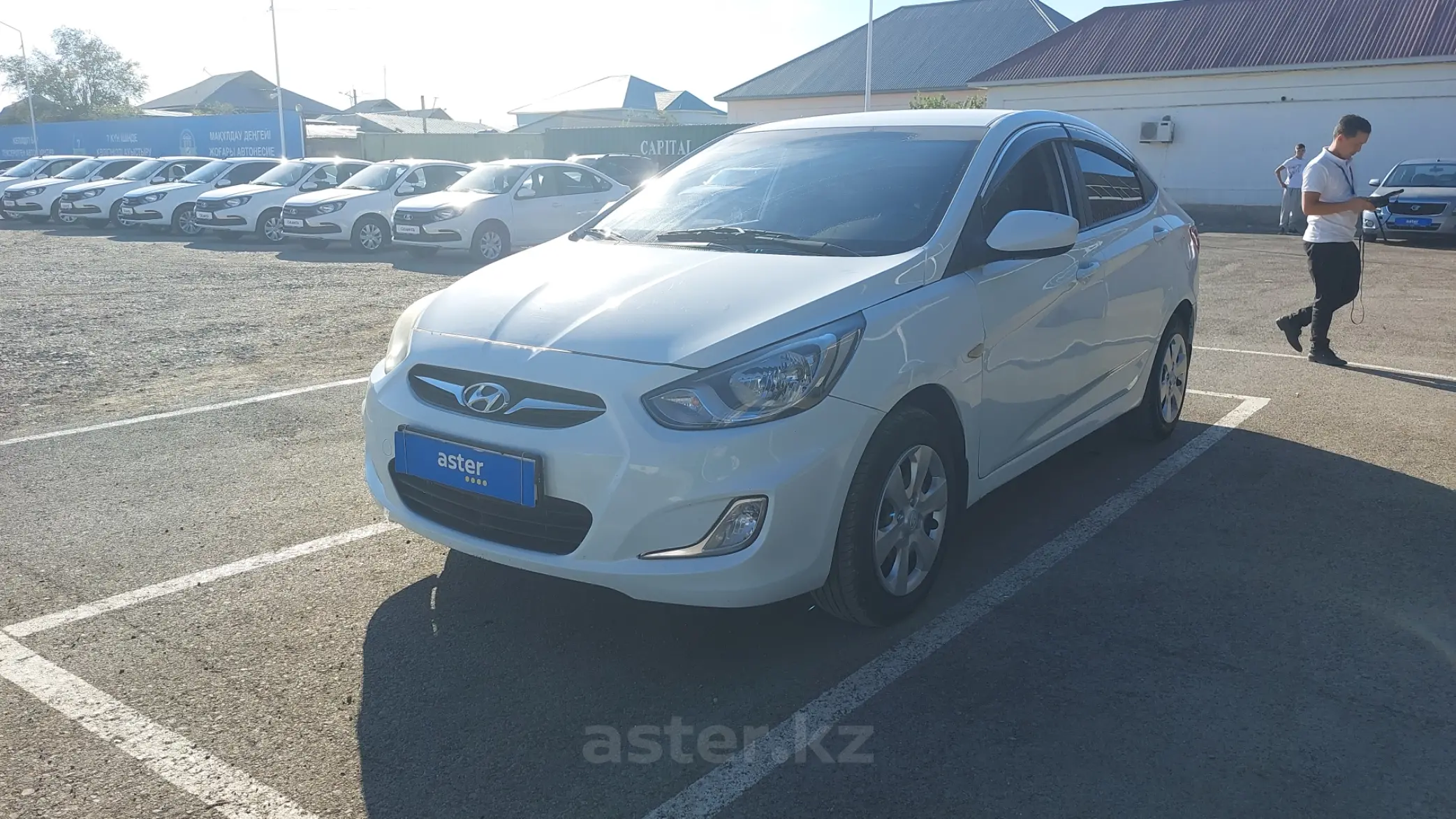 Hyundai Accent 2013