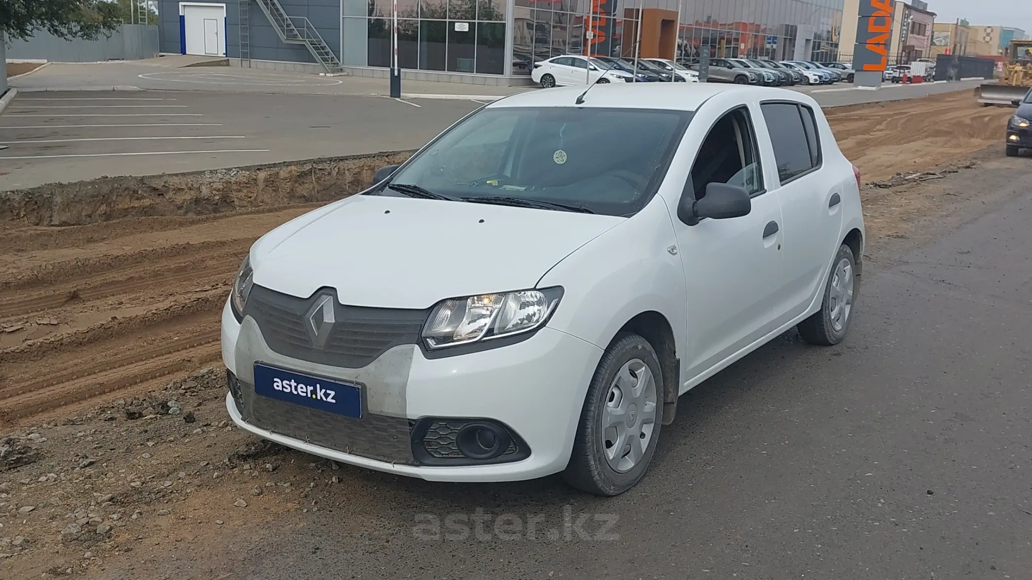 Renault Sandero 2015