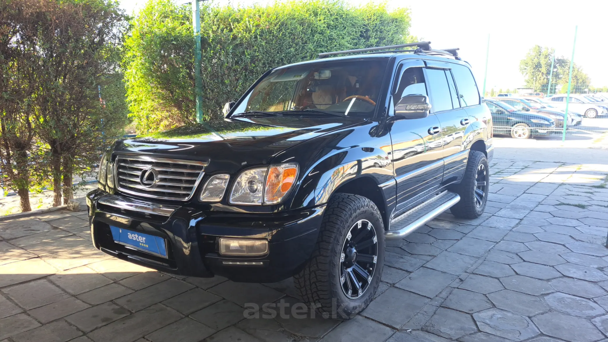 Lexus LX 2001