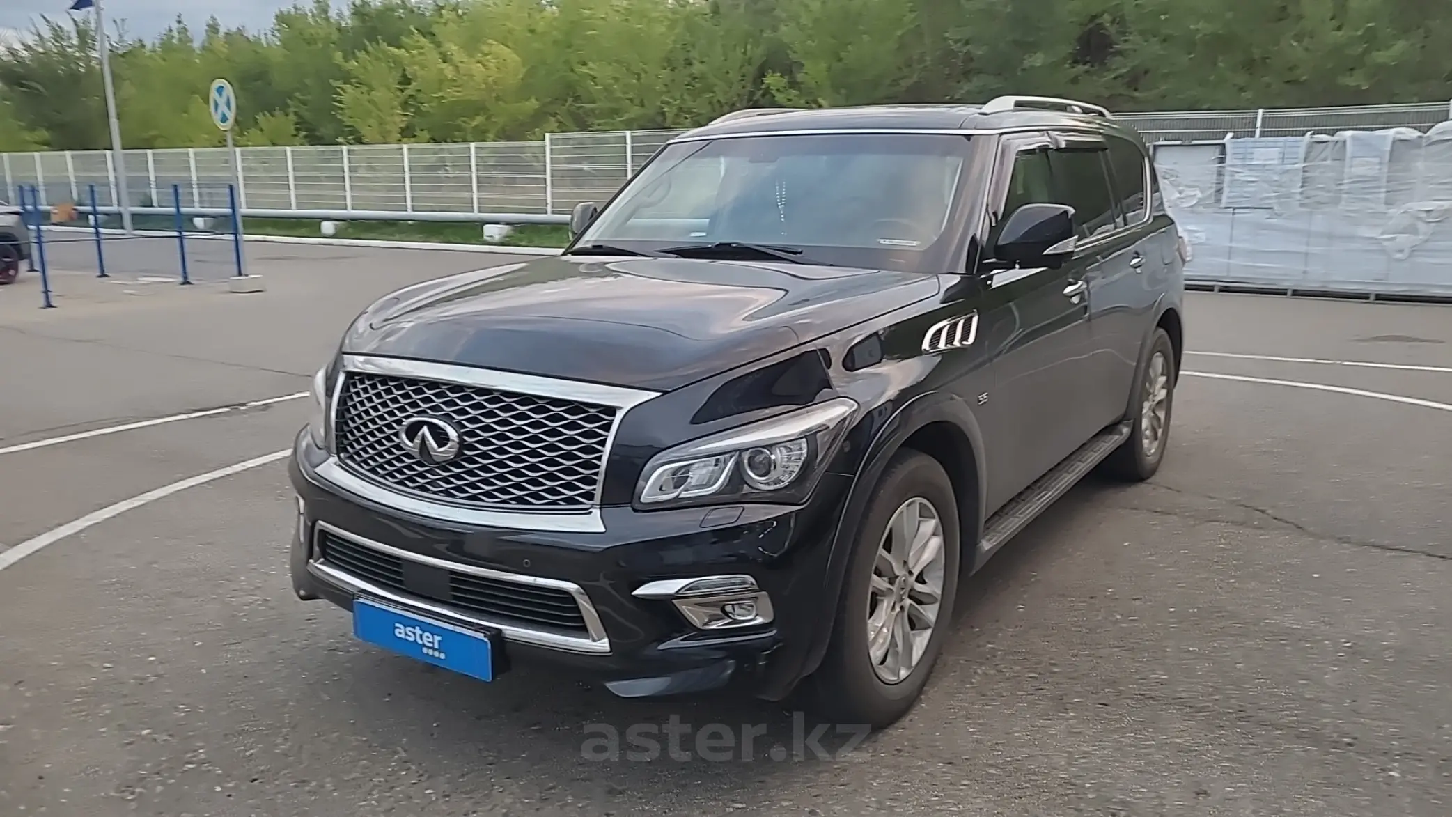 Infiniti QX80 2014