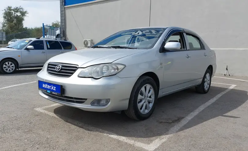 Китайская машина BYD f5