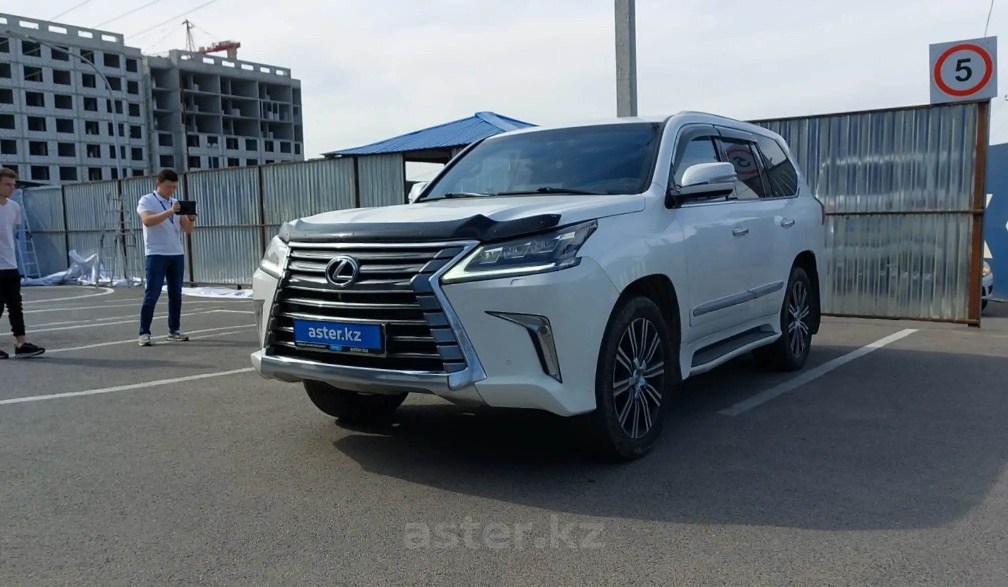 Lexus LX 2018