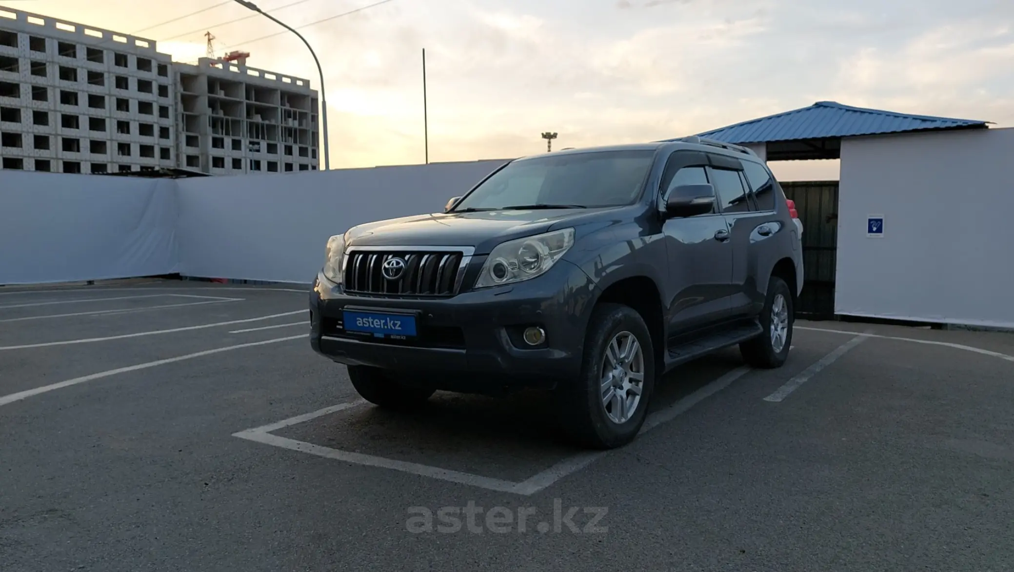 Toyota Land Cruiser Prado 2010