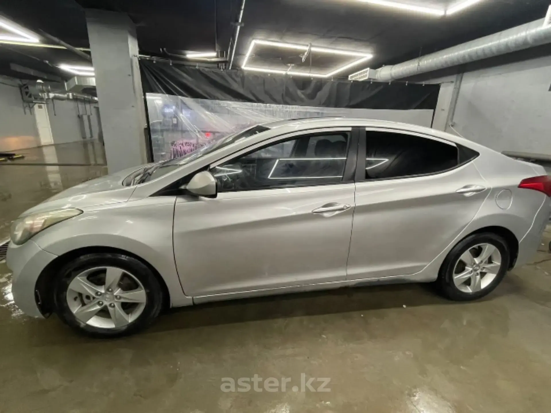 Hyundai Elantra 2013