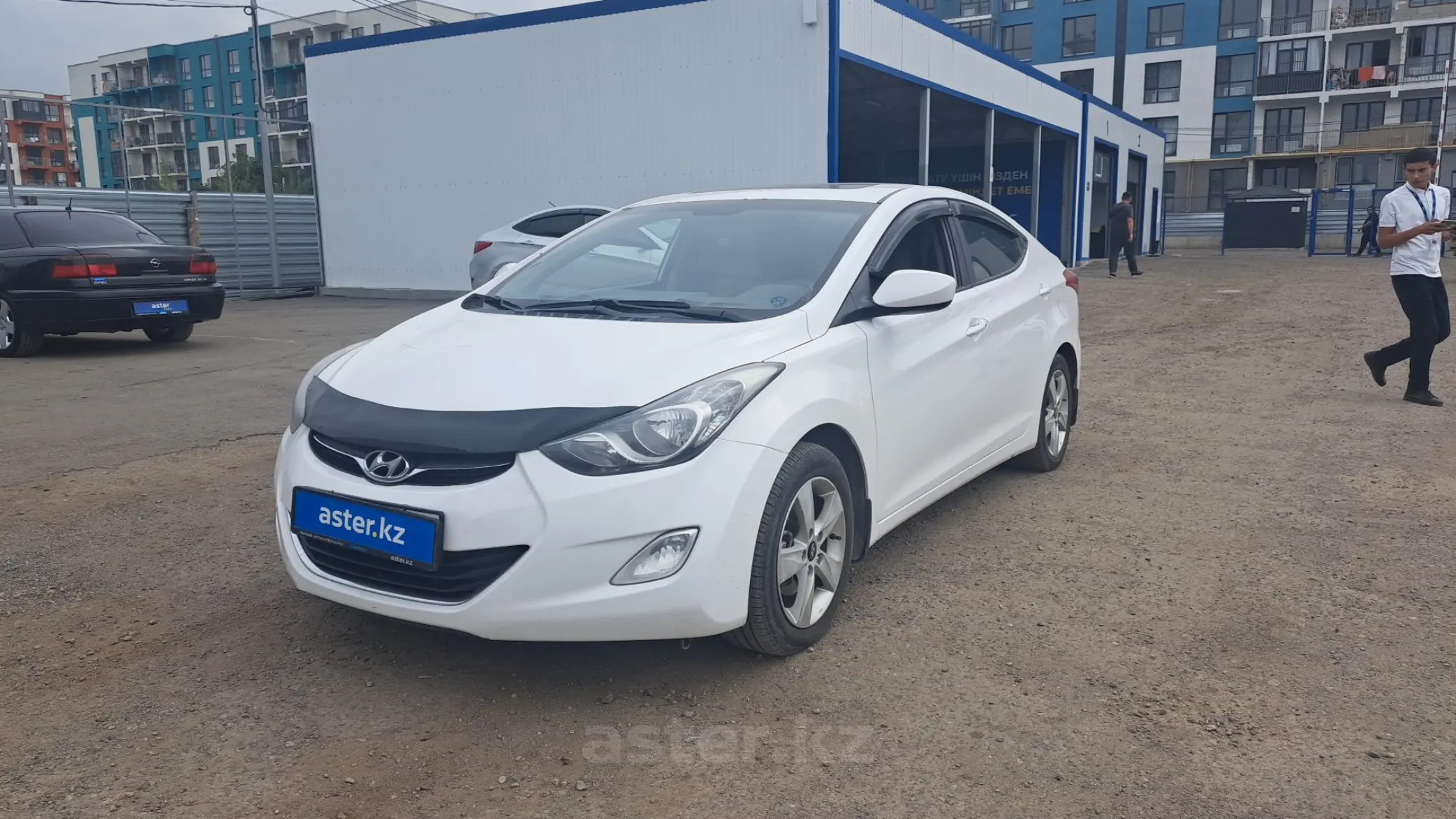 Hyundai Elantra 2012