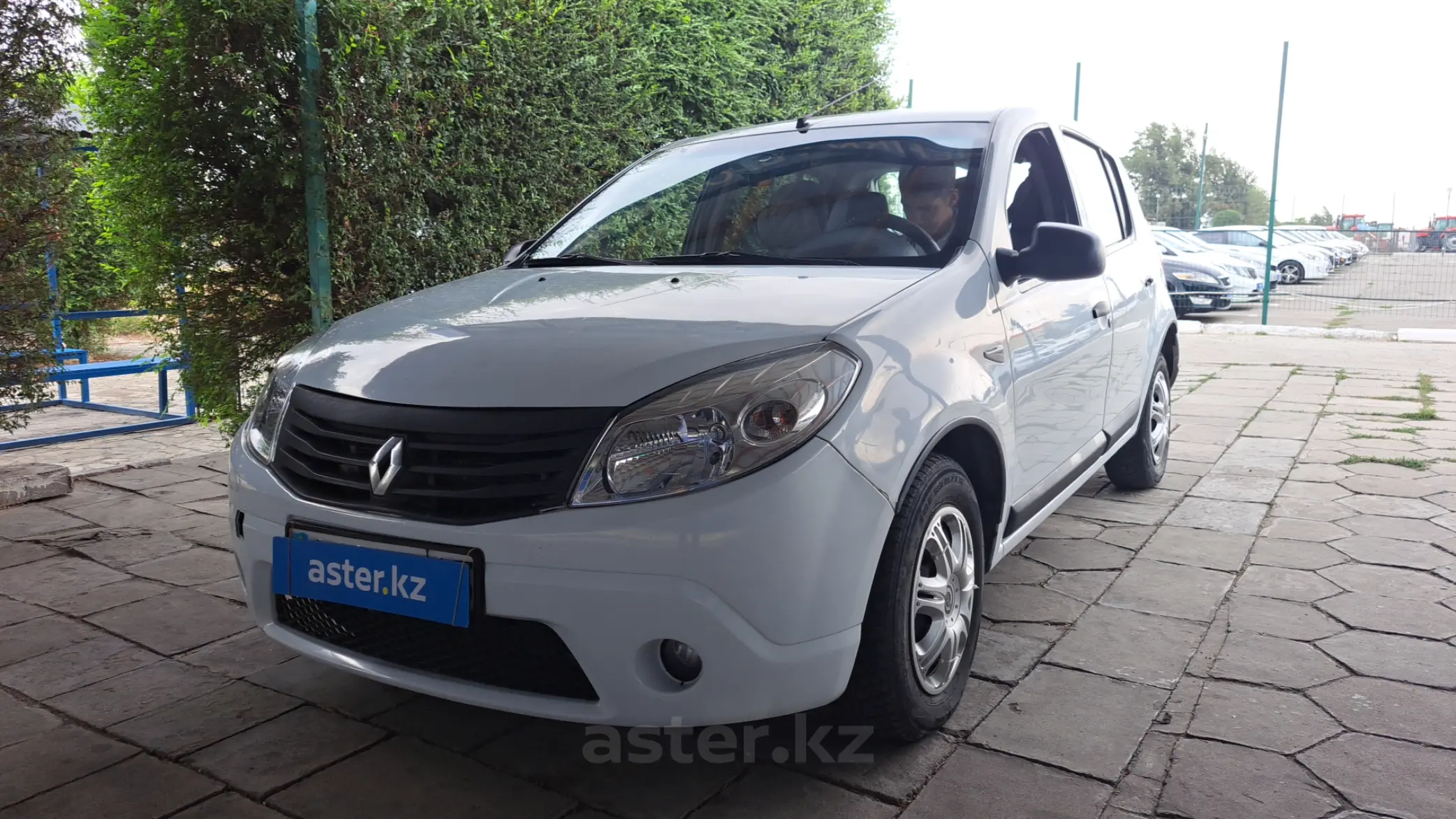 Renault Sandero 2012