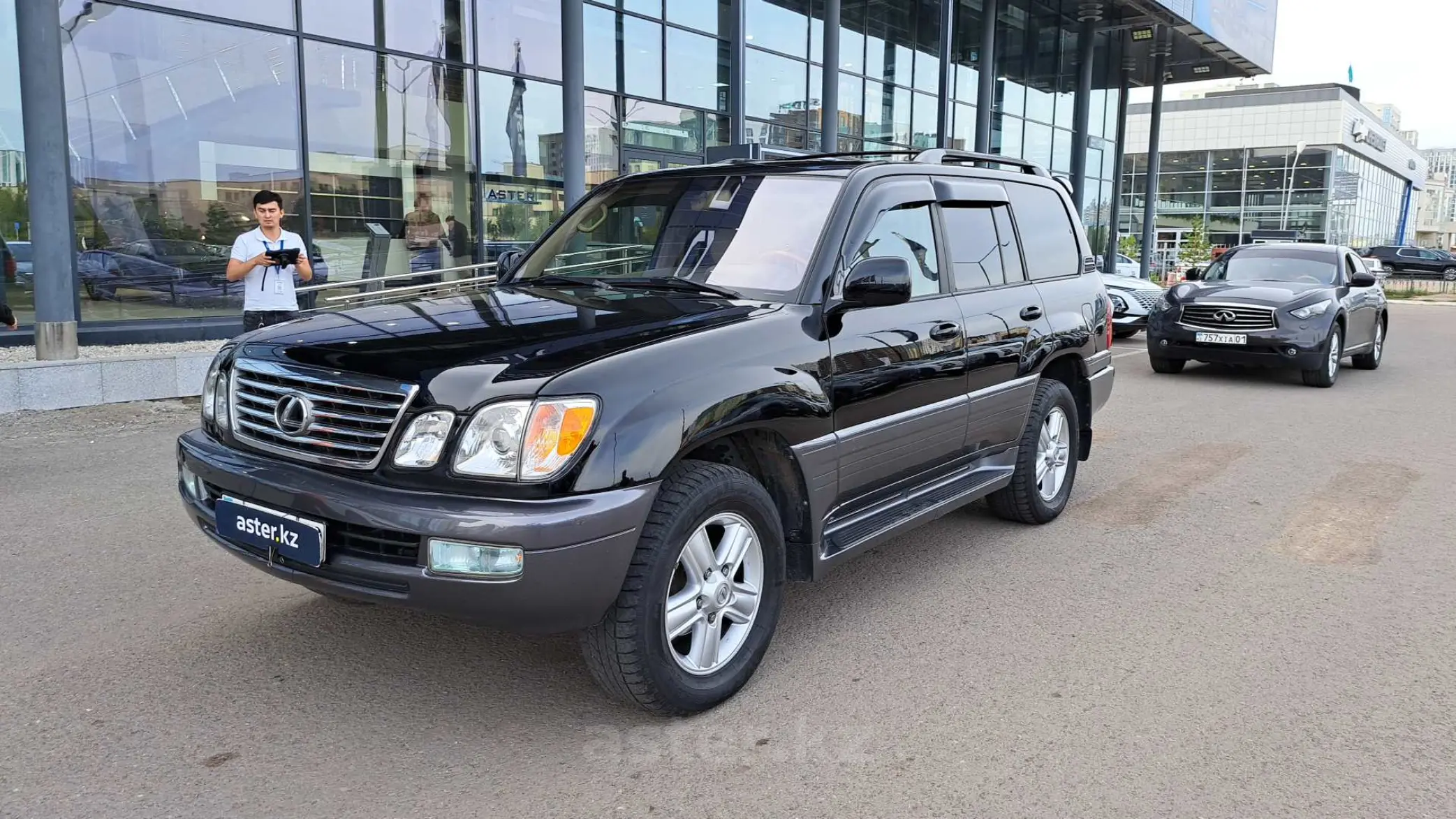 Lexus LX 2006