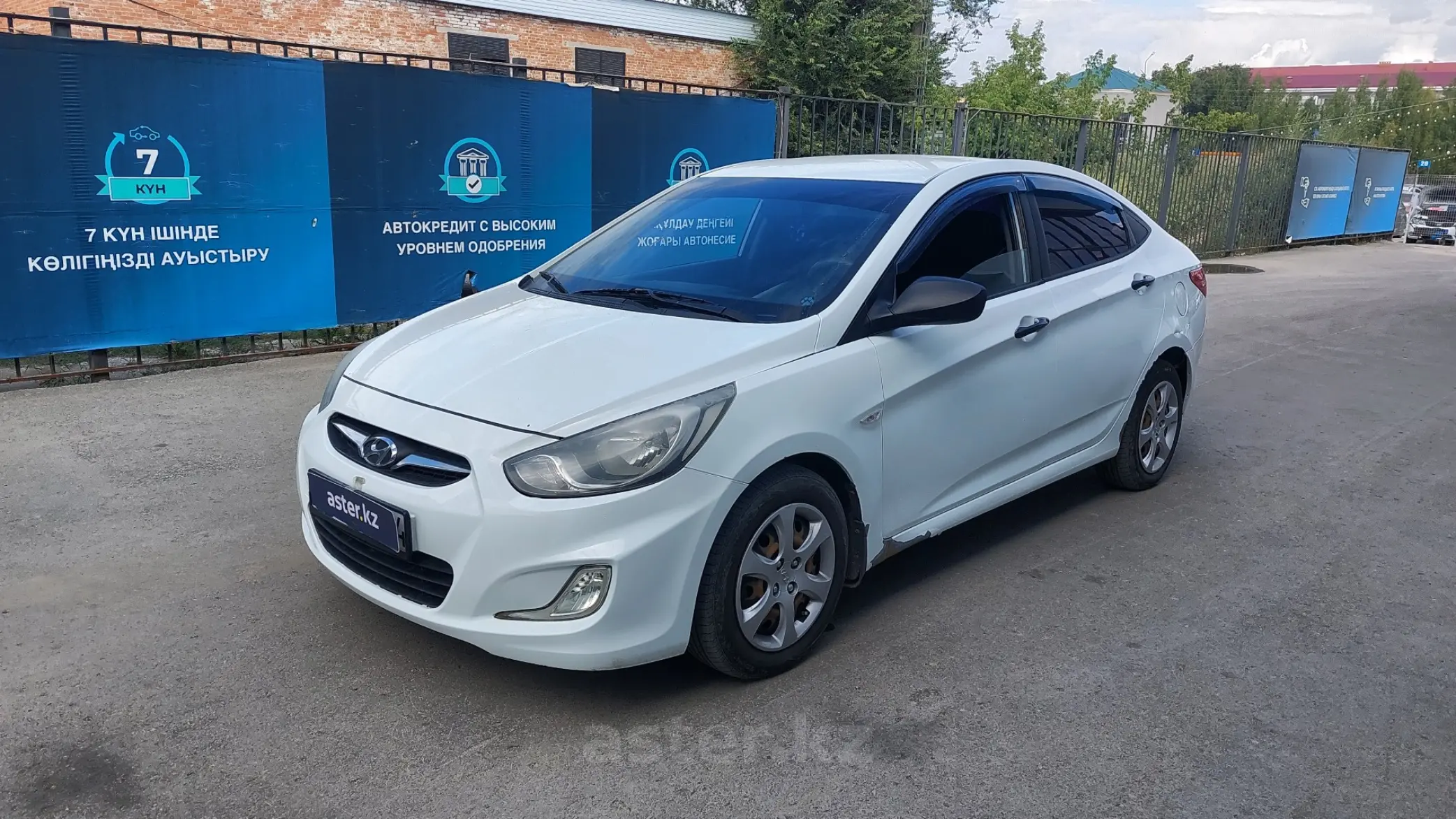 Hyundai Accent 2011