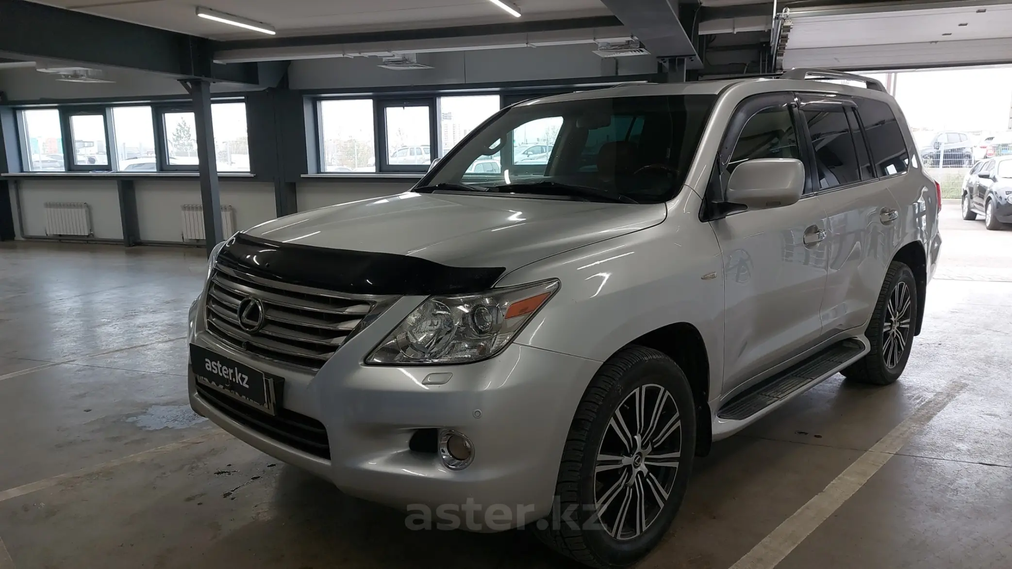 Lexus LX 2010