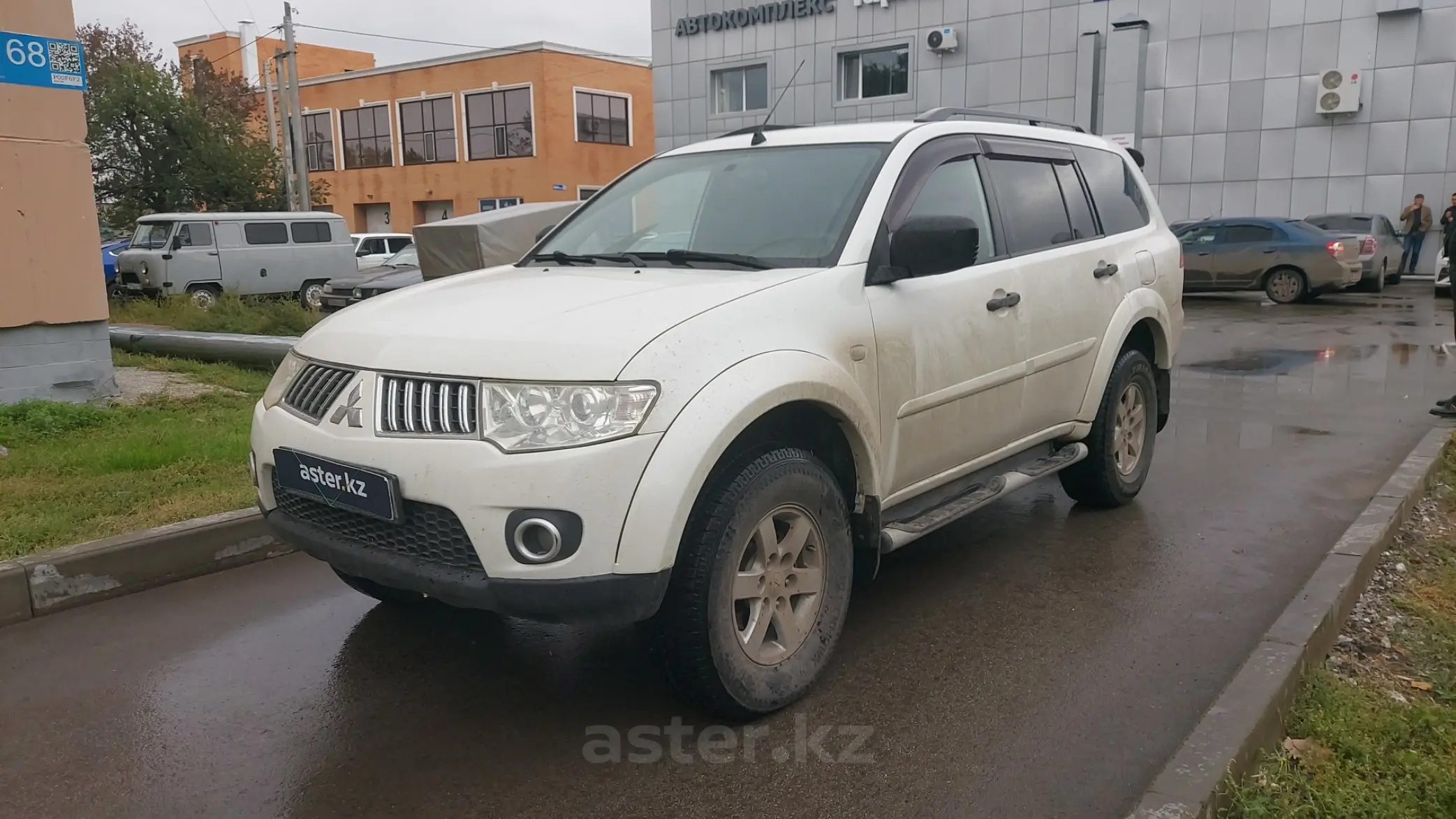 Mitsubishi Pajero Sport 2013