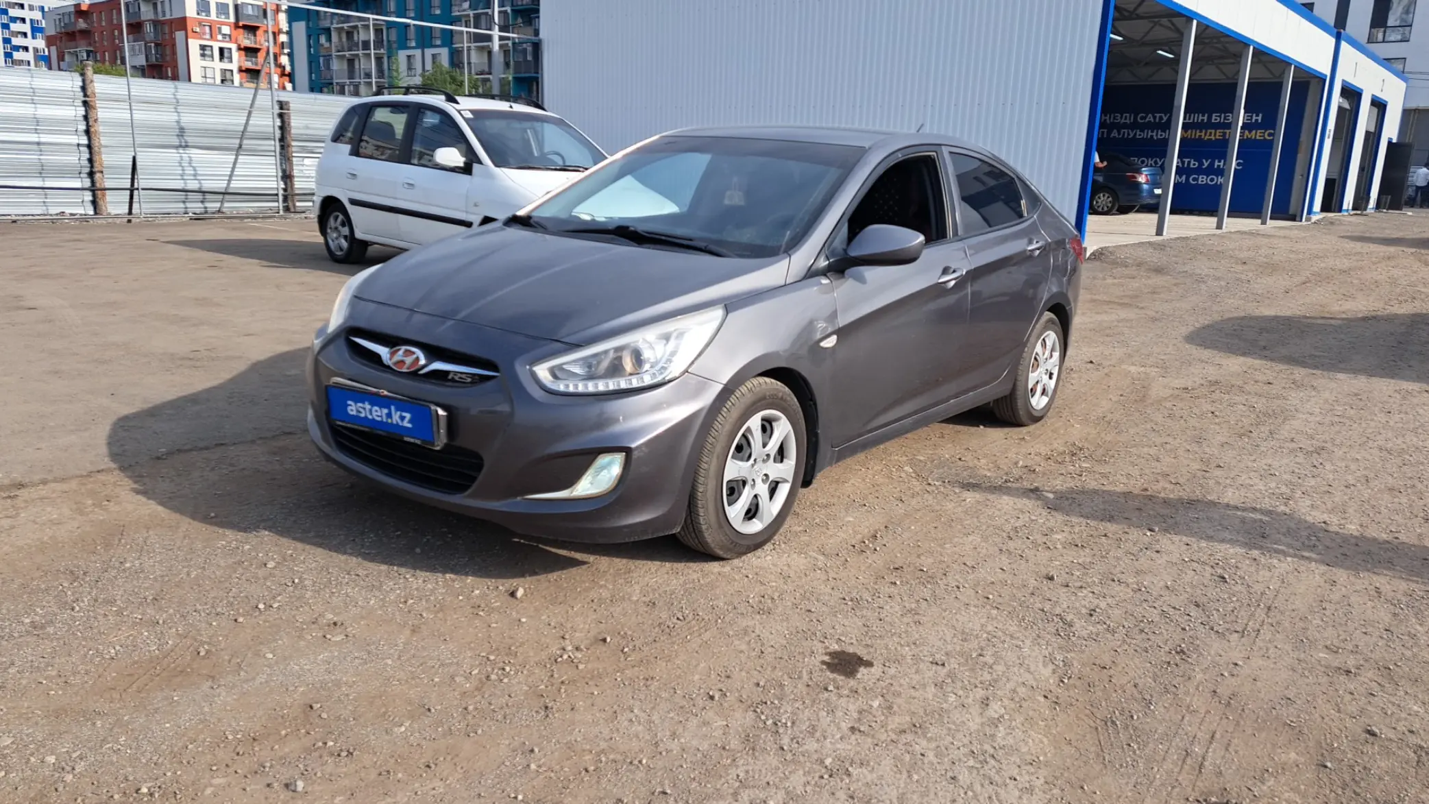 Hyundai Accent 2013