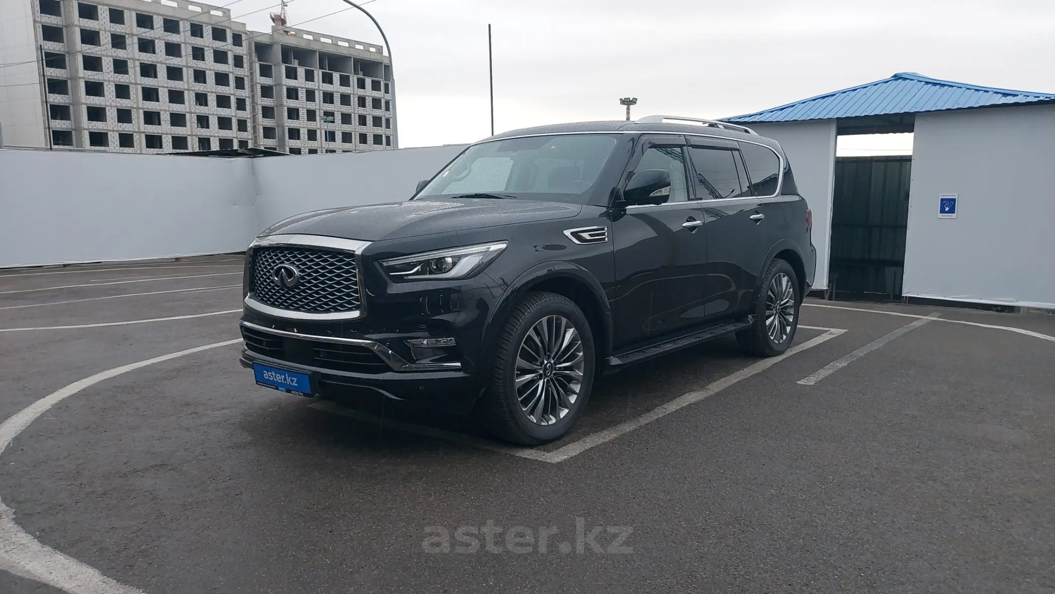 Infiniti QX80 2021