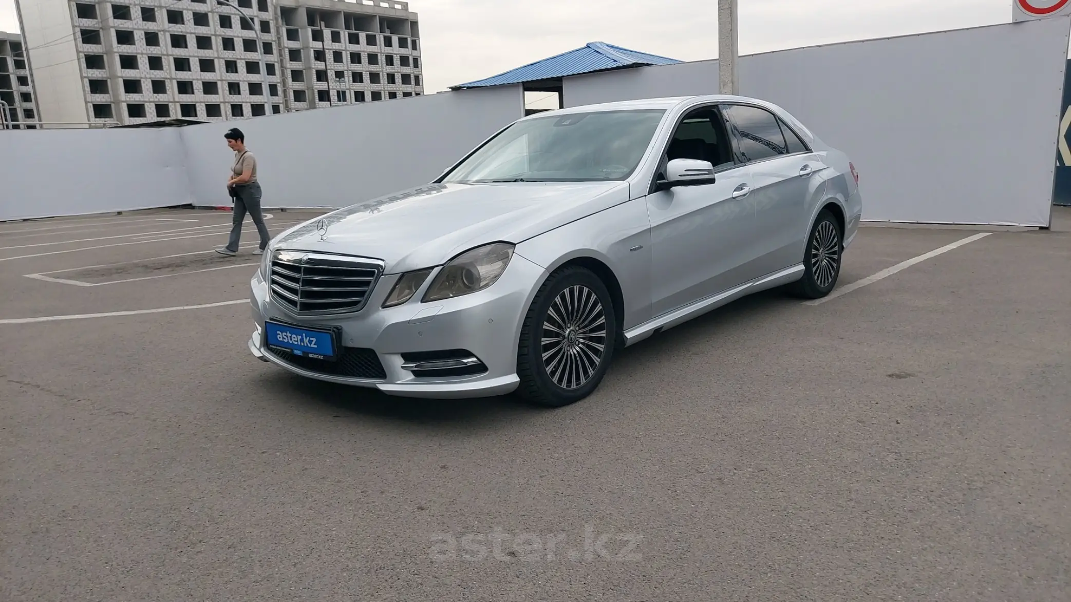 Mercedes-Benz E-Класс 2011