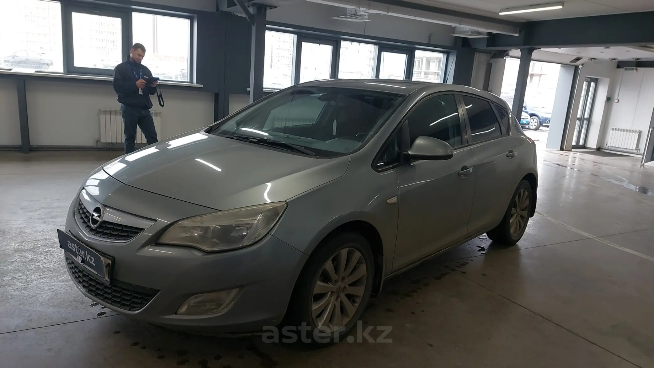 Opel Astra 2011