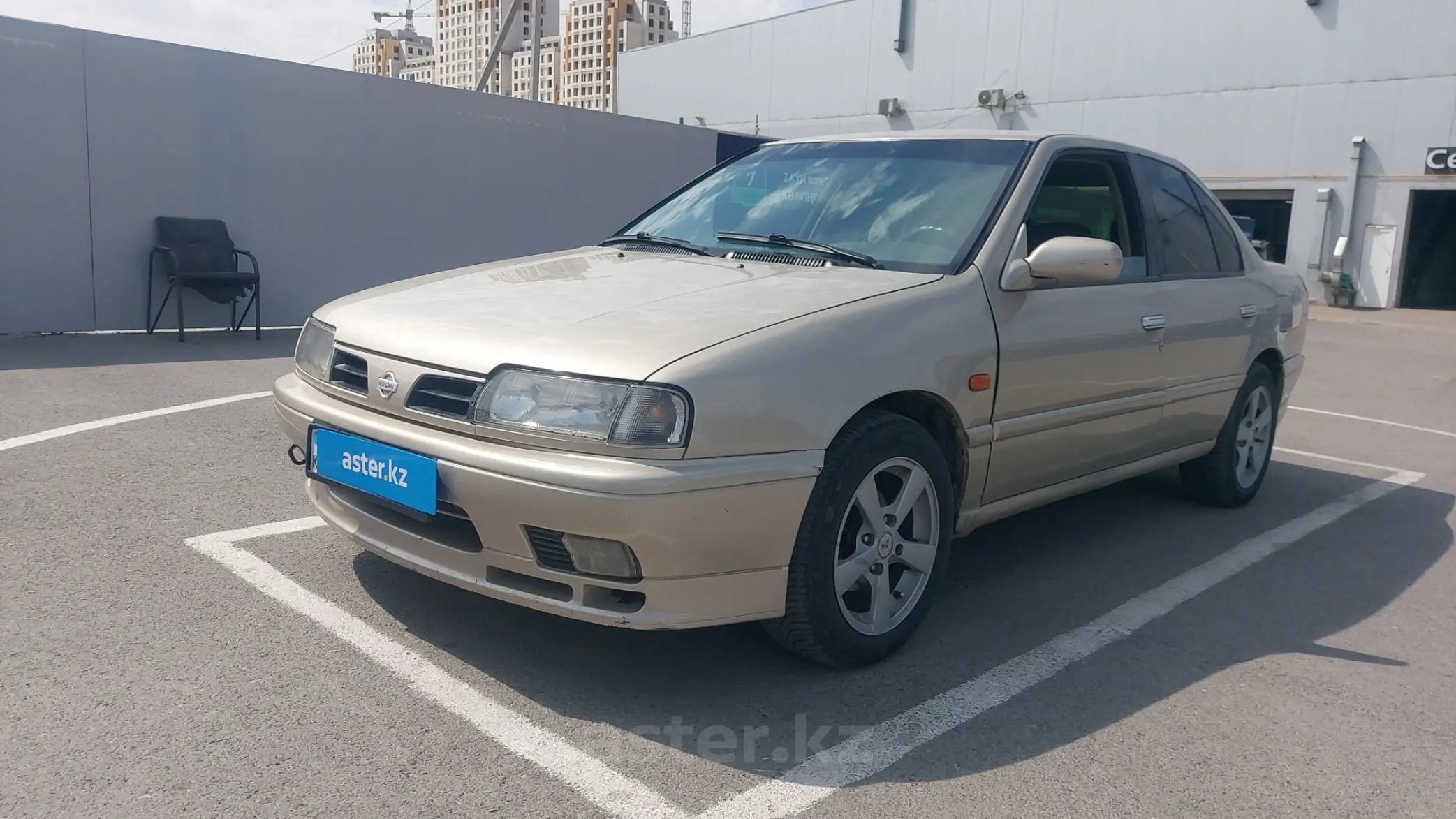 Nissan Primera 1992