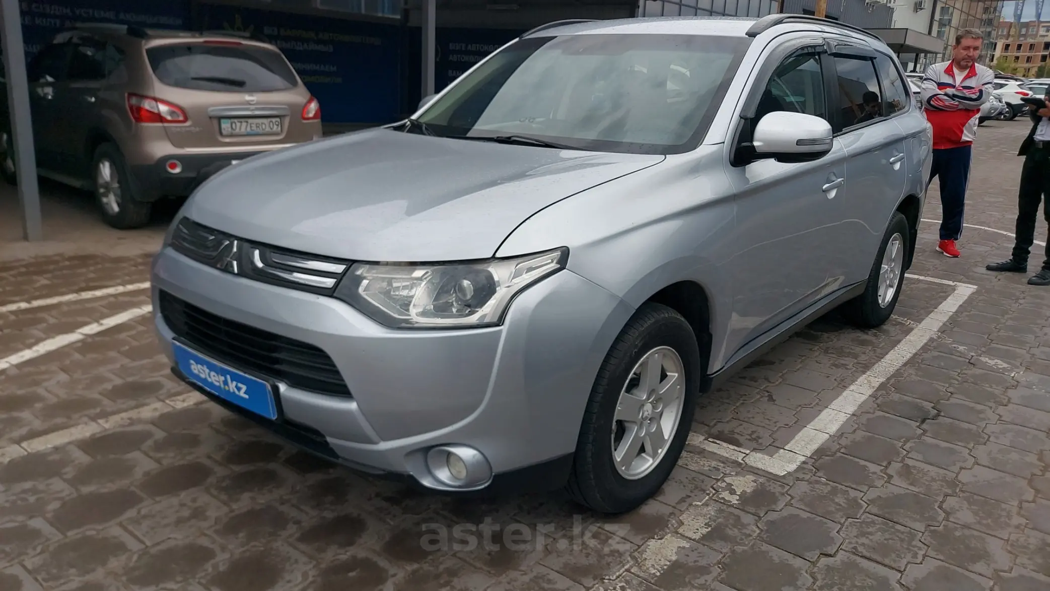 Mitsubishi Outlander 2012