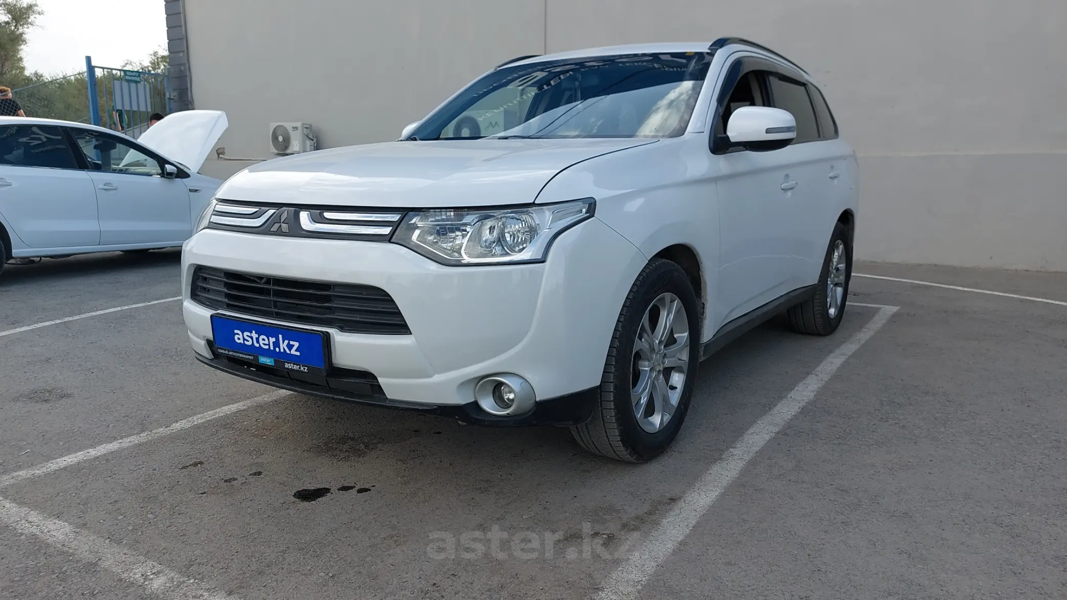 Mitsubishi Outlander 2012