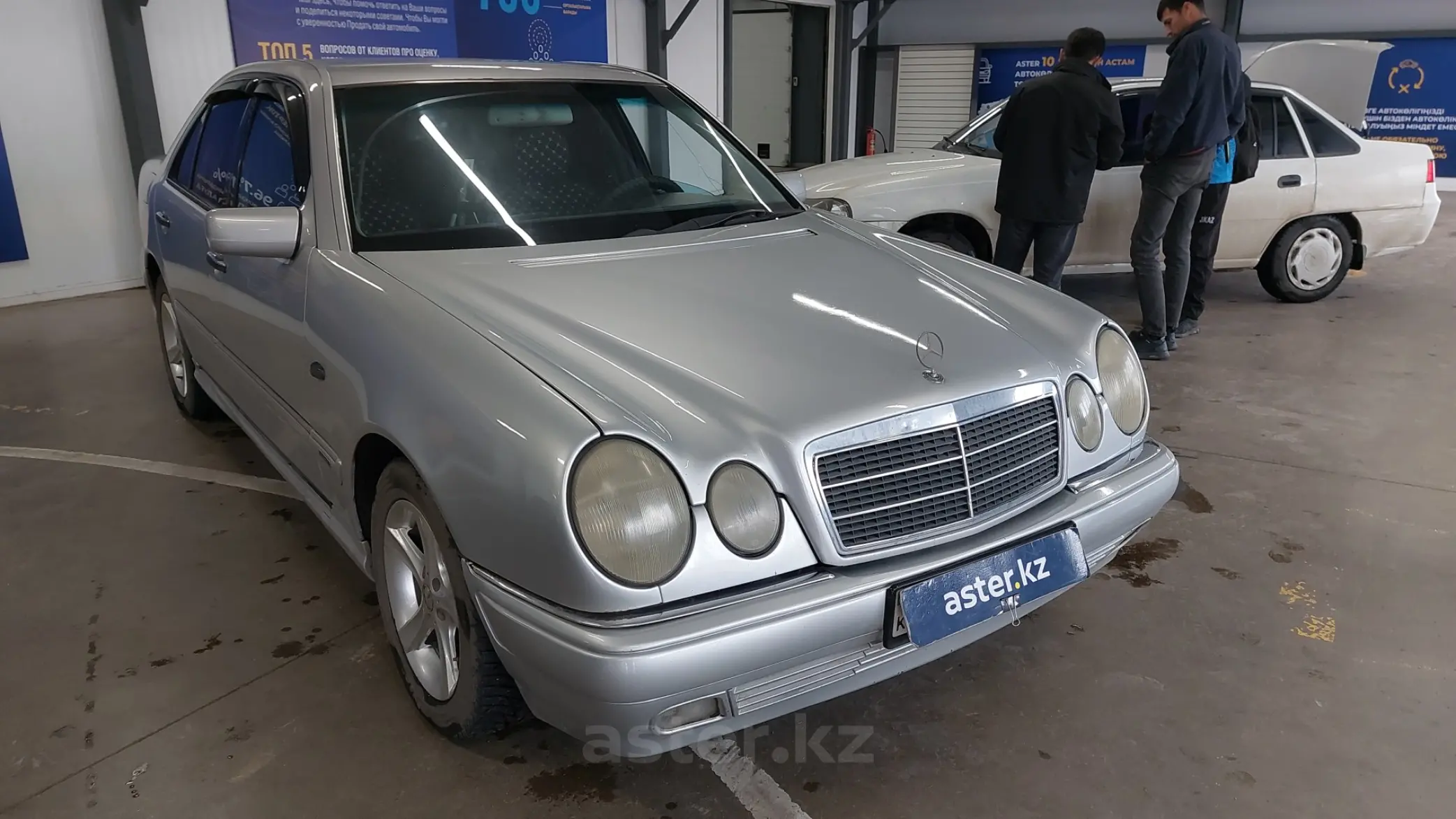 Mercedes-Benz E-Класс 1999