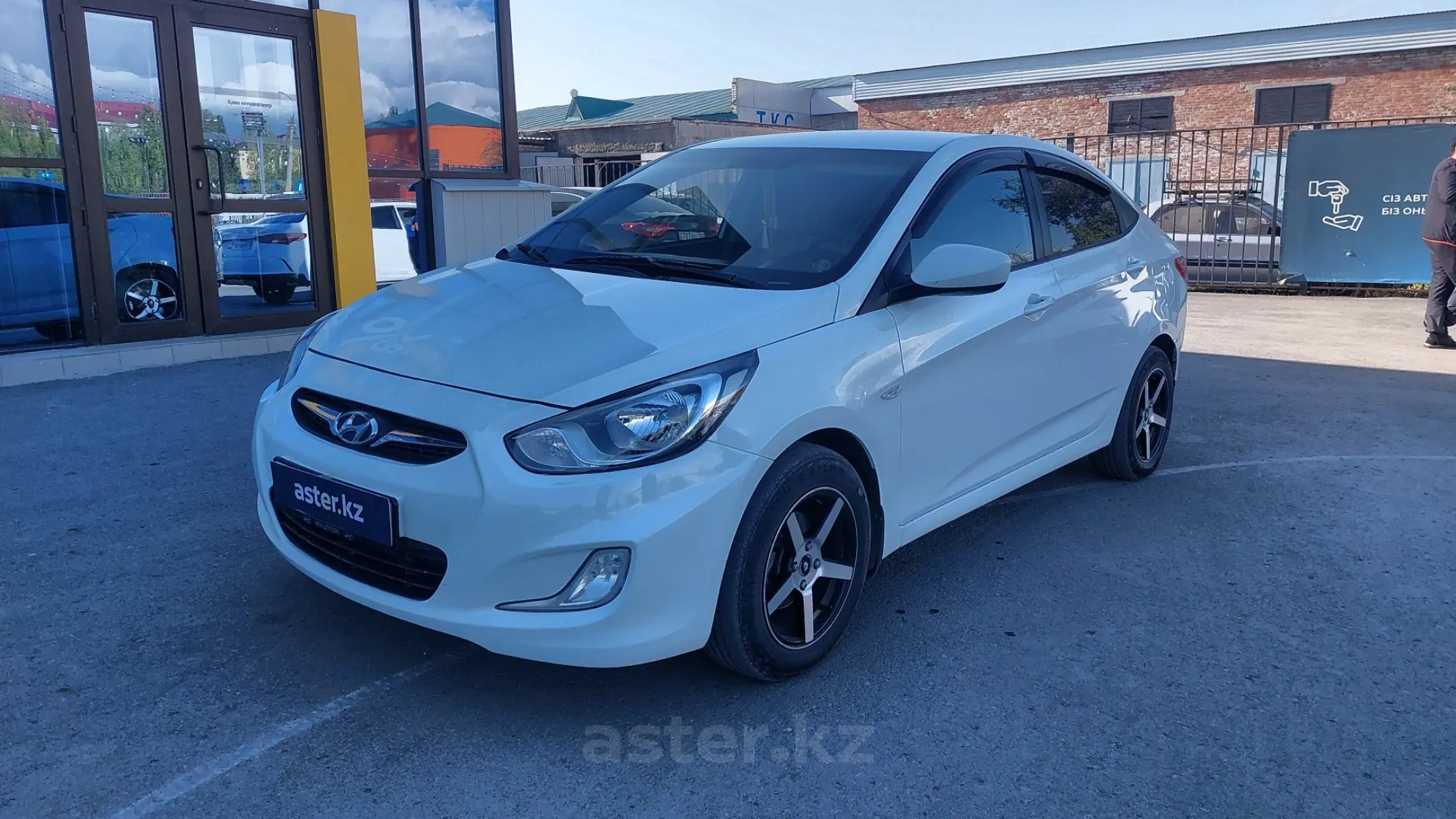 Hyundai Accent 2014