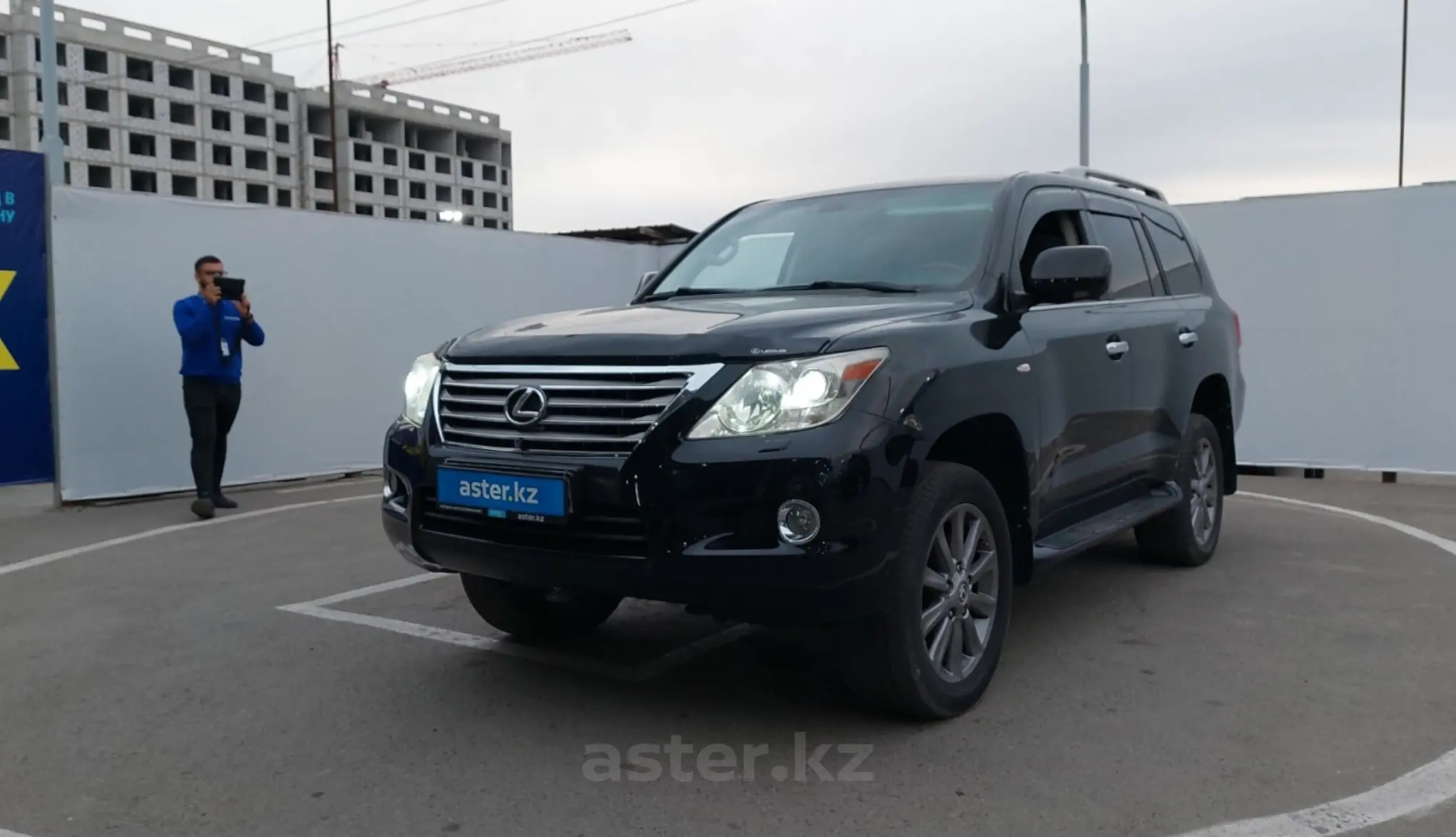 Lexus LX 2007