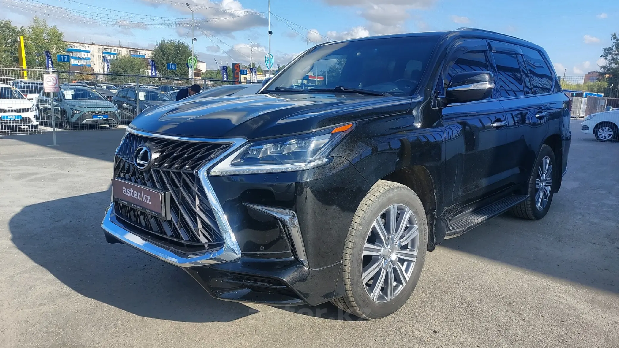 Lexus LX 2015