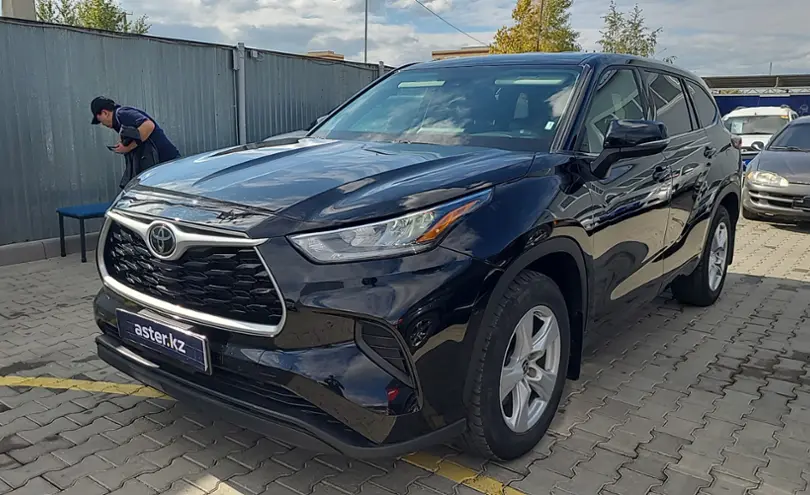 Toyota Highlander 2022 года за 25 000 000 тг. в Кокшетау