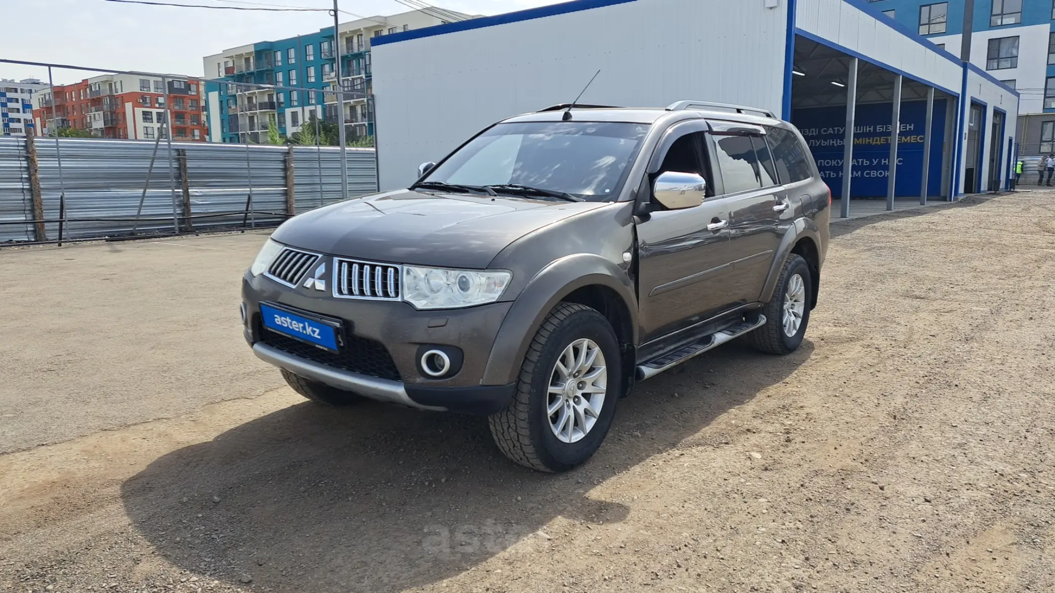 Mitsubishi Pajero Sport 2013