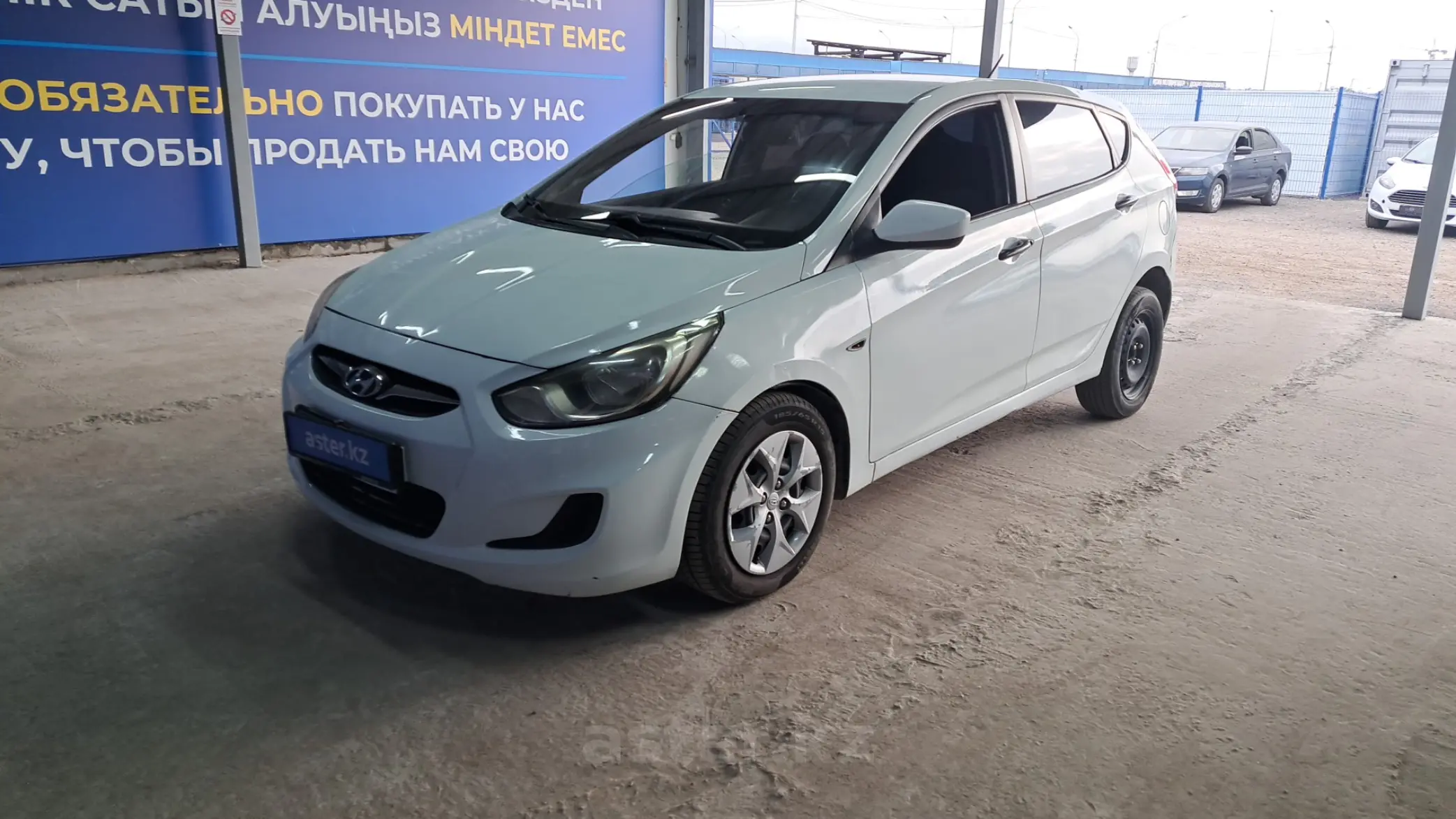 Hyundai Accent 2012