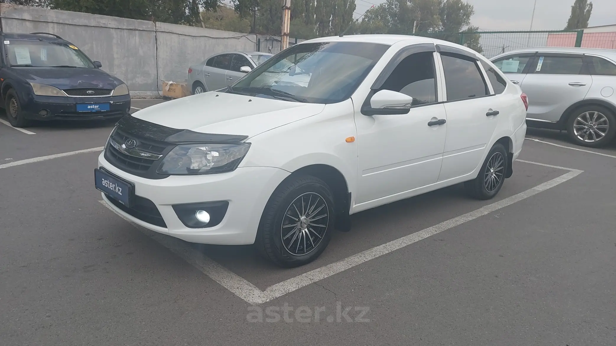 LADA (ВАЗ) Granta 2015