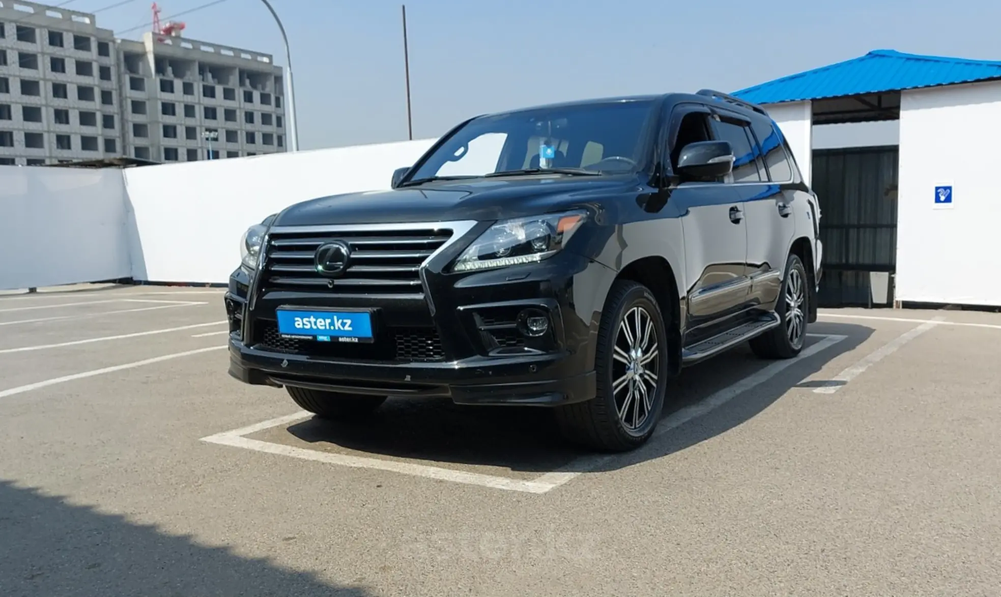 Lexus LX 2014