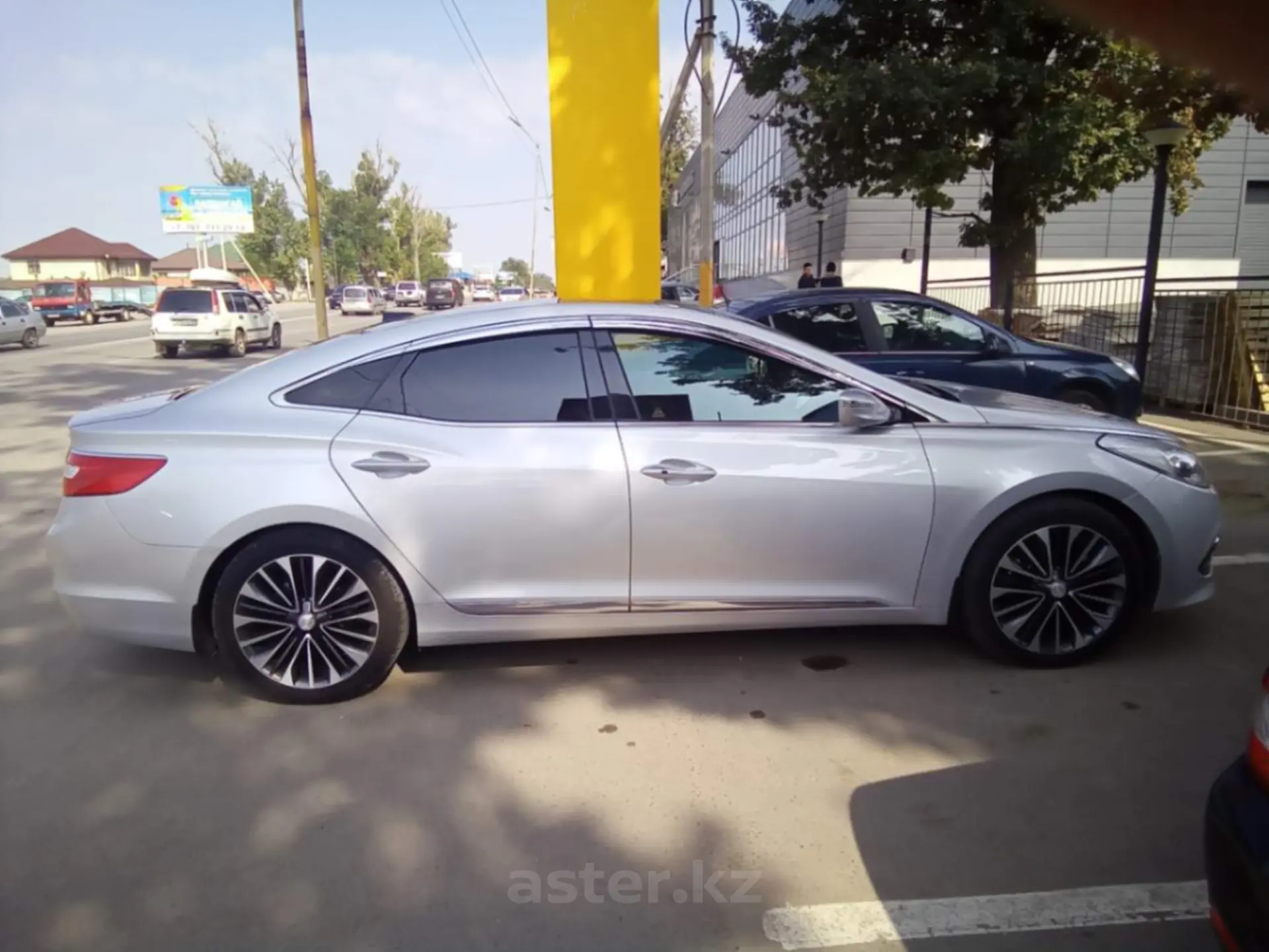 Hyundai Grandeur 2016