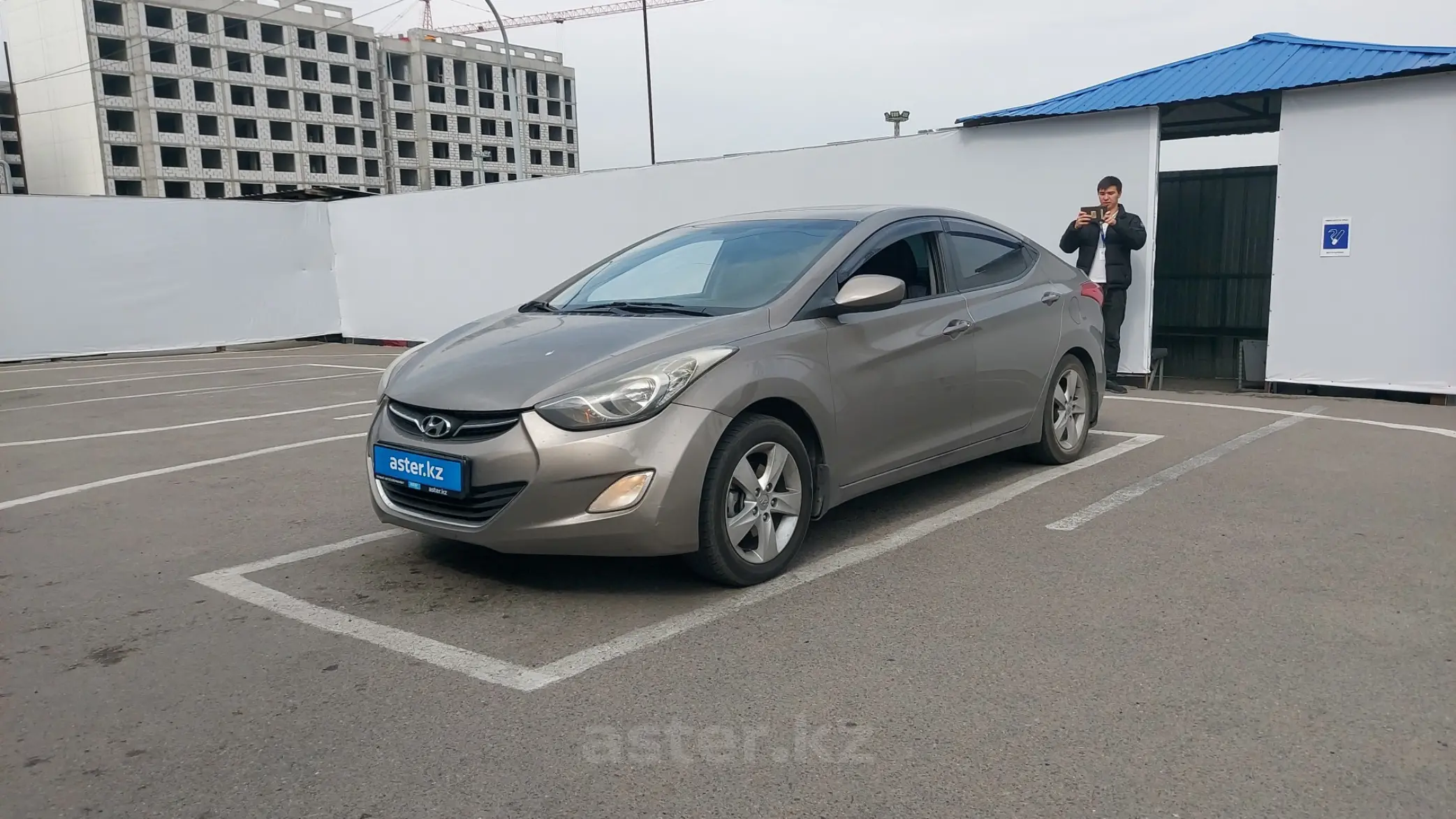 Hyundai Elantra 2013