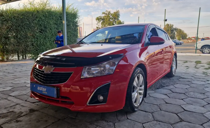 Chevrolet Cruze красный салон