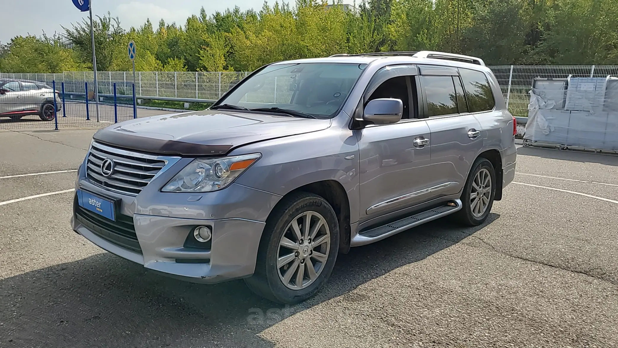 Lexus LX 2011