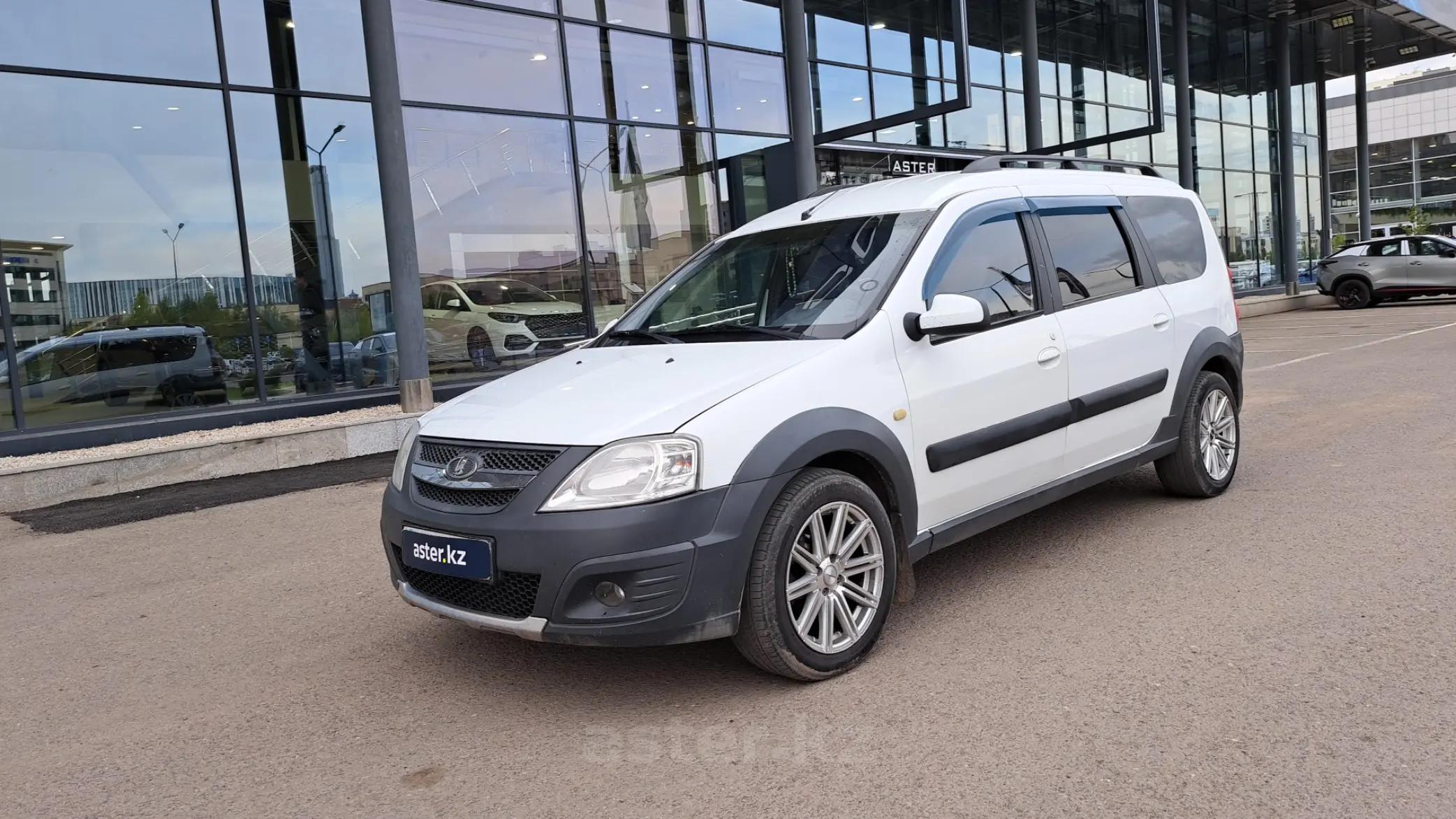 LADA (ВАЗ) Largus Cross 2015